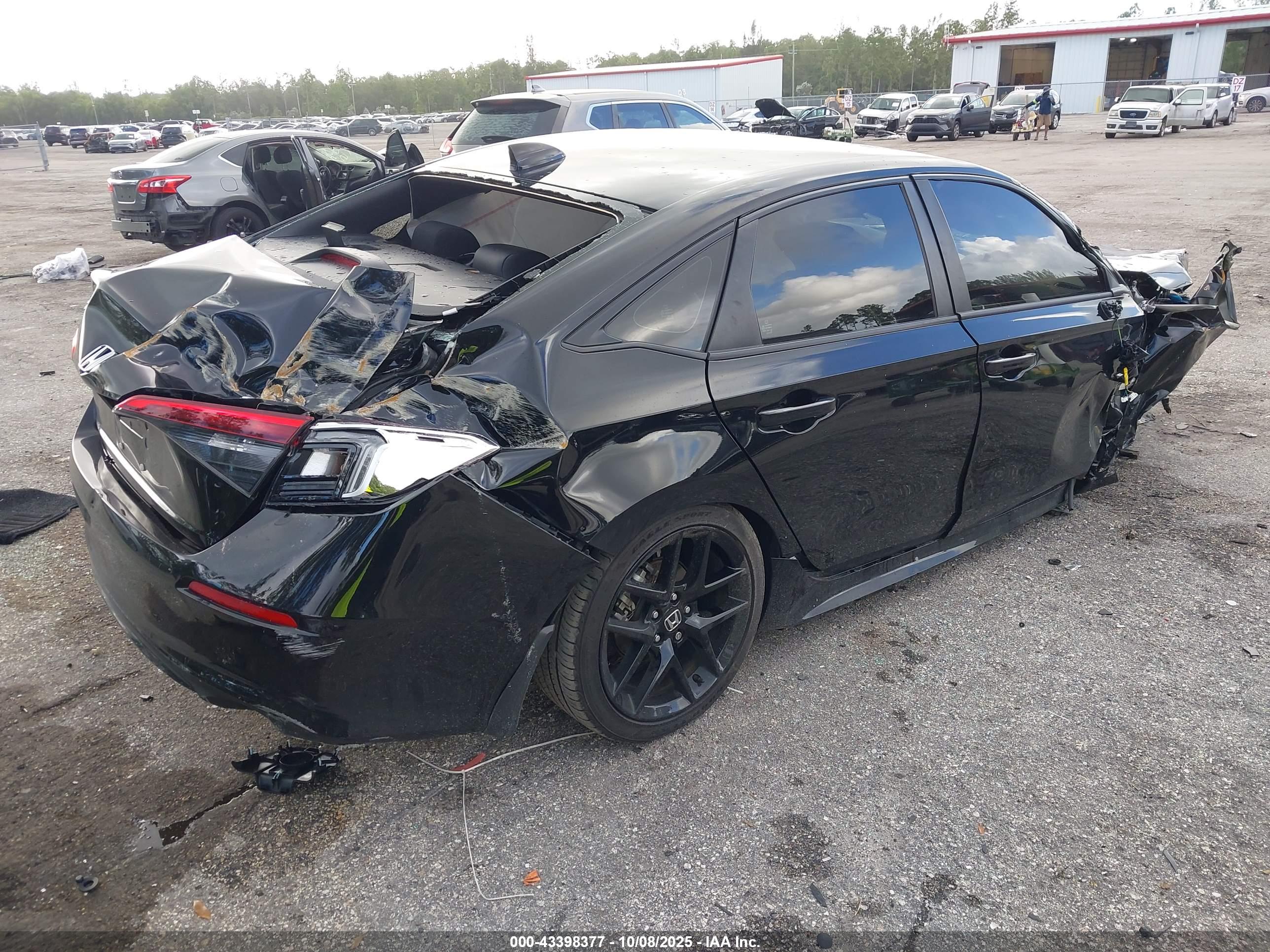 HONDA CIVIC image 4