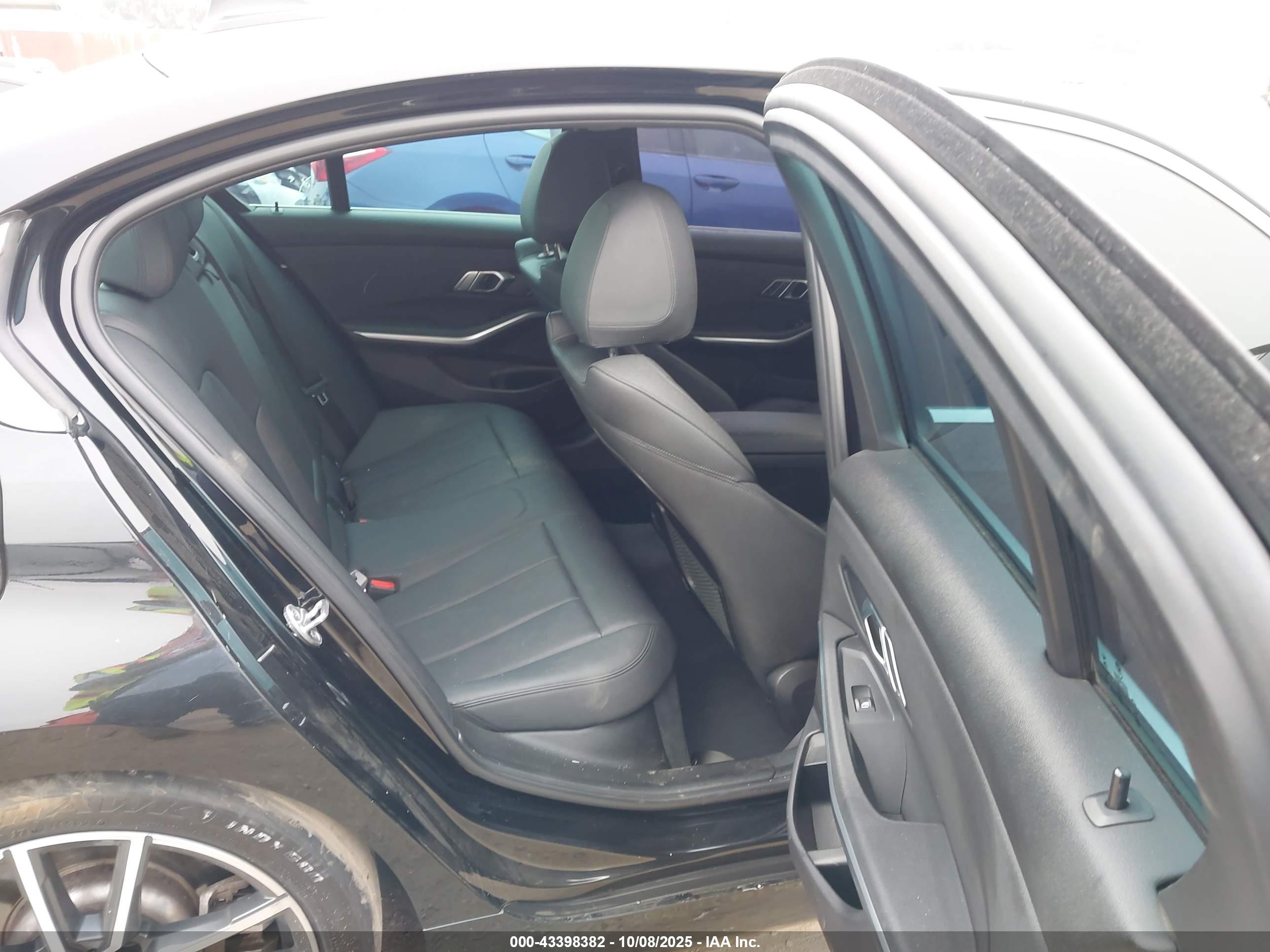 BMW 330I image 8