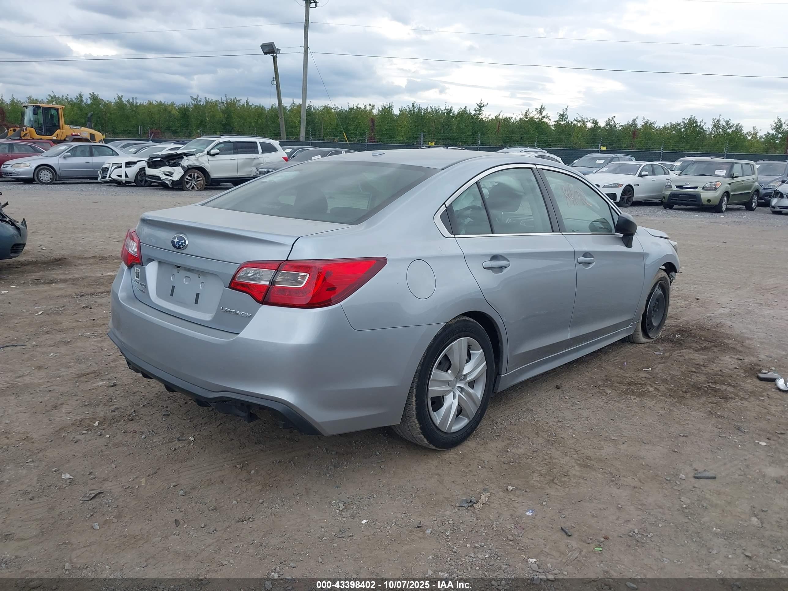 SUBARU LEGACY image 4