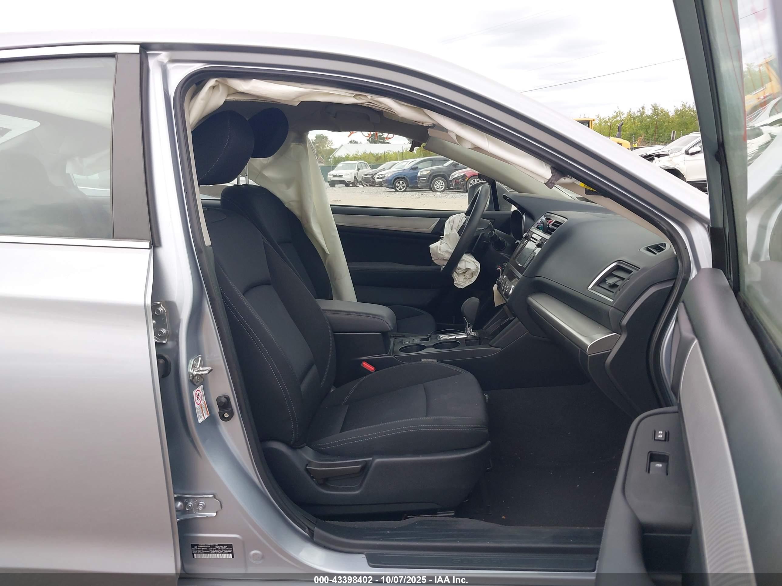 SUBARU LEGACY image 5