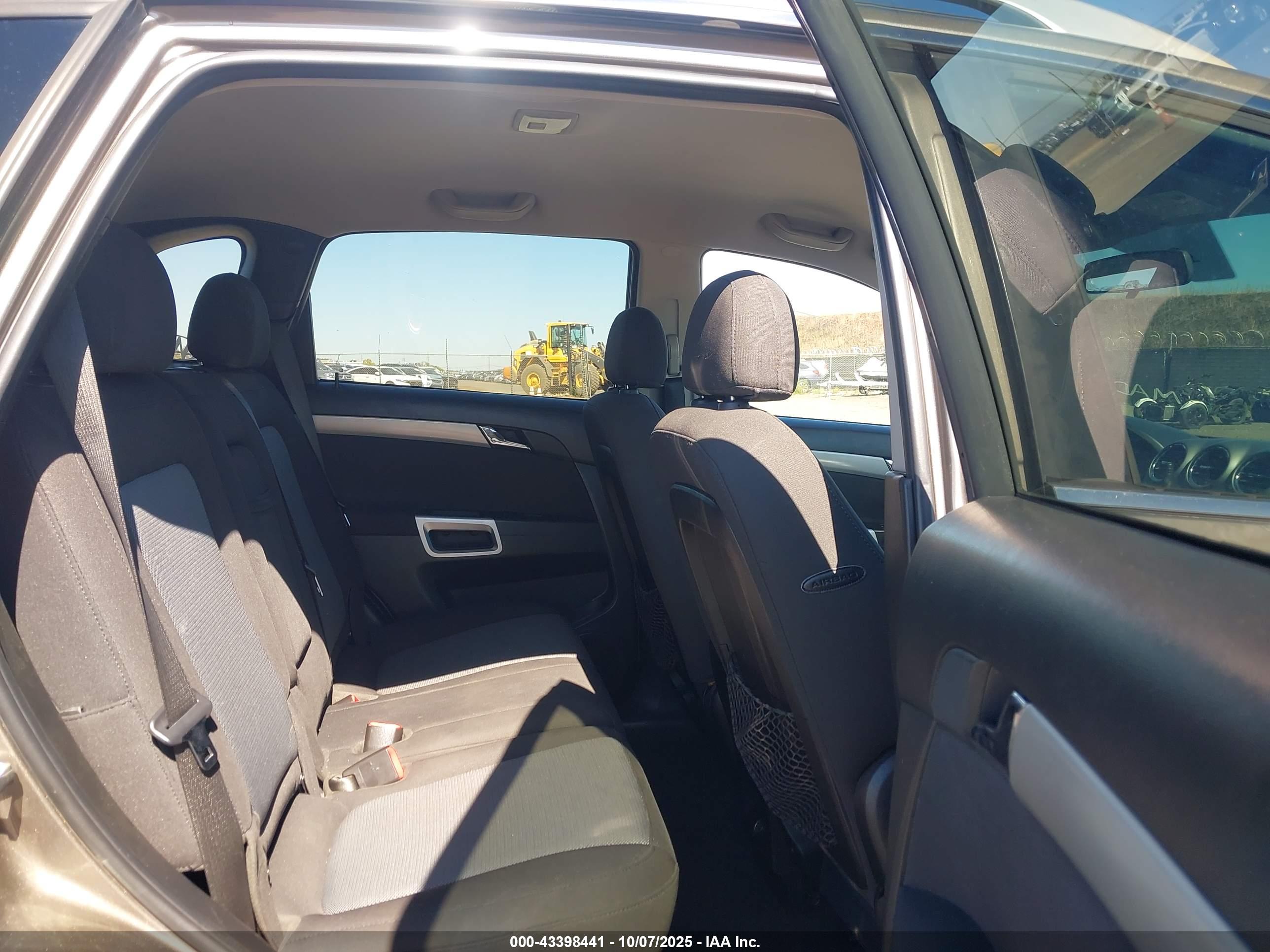 CHEVROLET CAPTIVA image 8