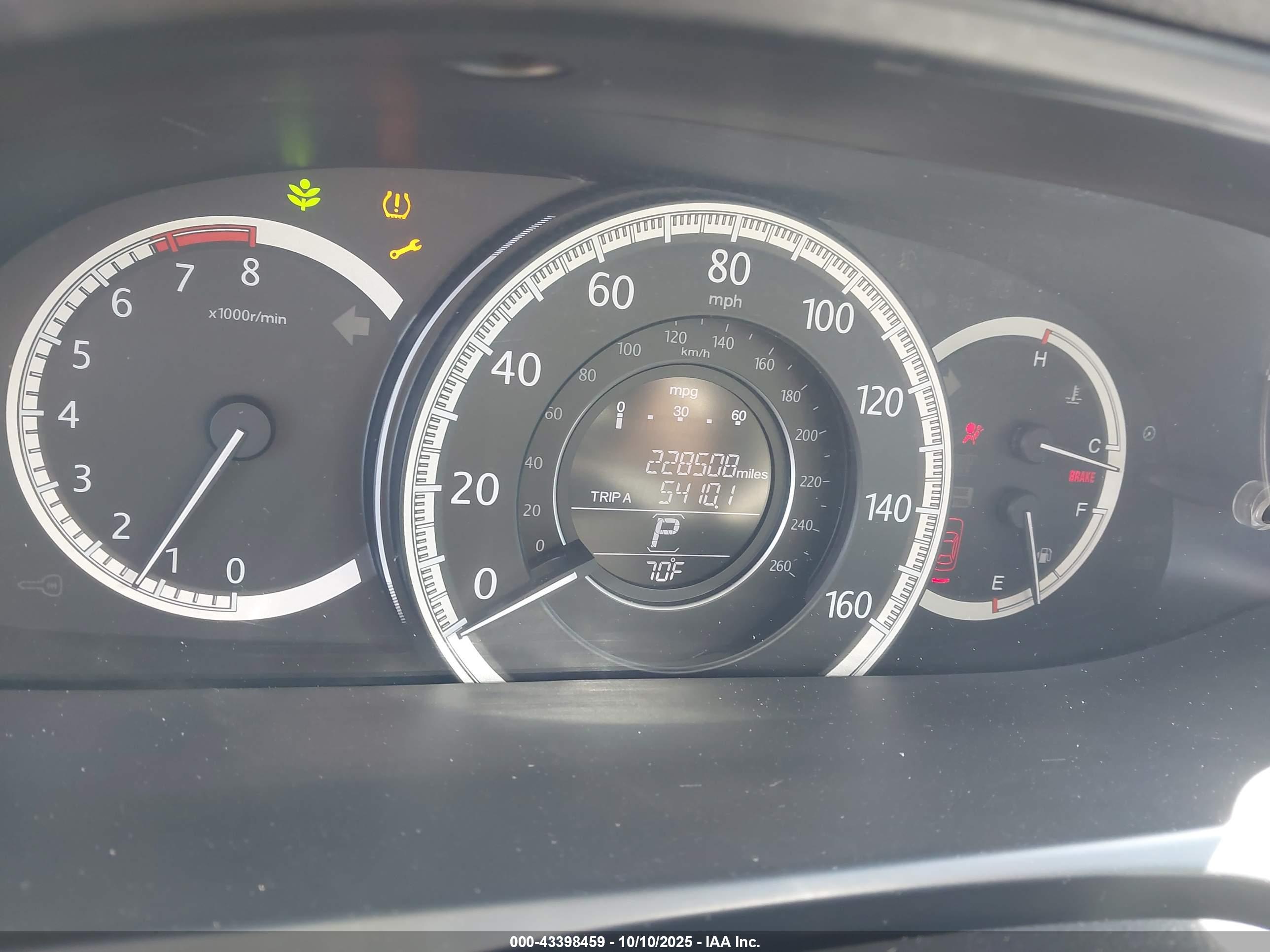 HONDA ACCORD image 7