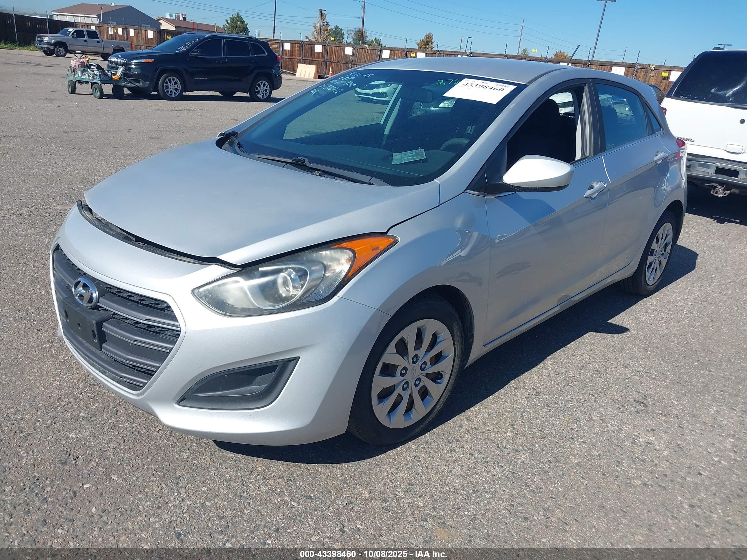 HYUNDAI ELANTRA image 2