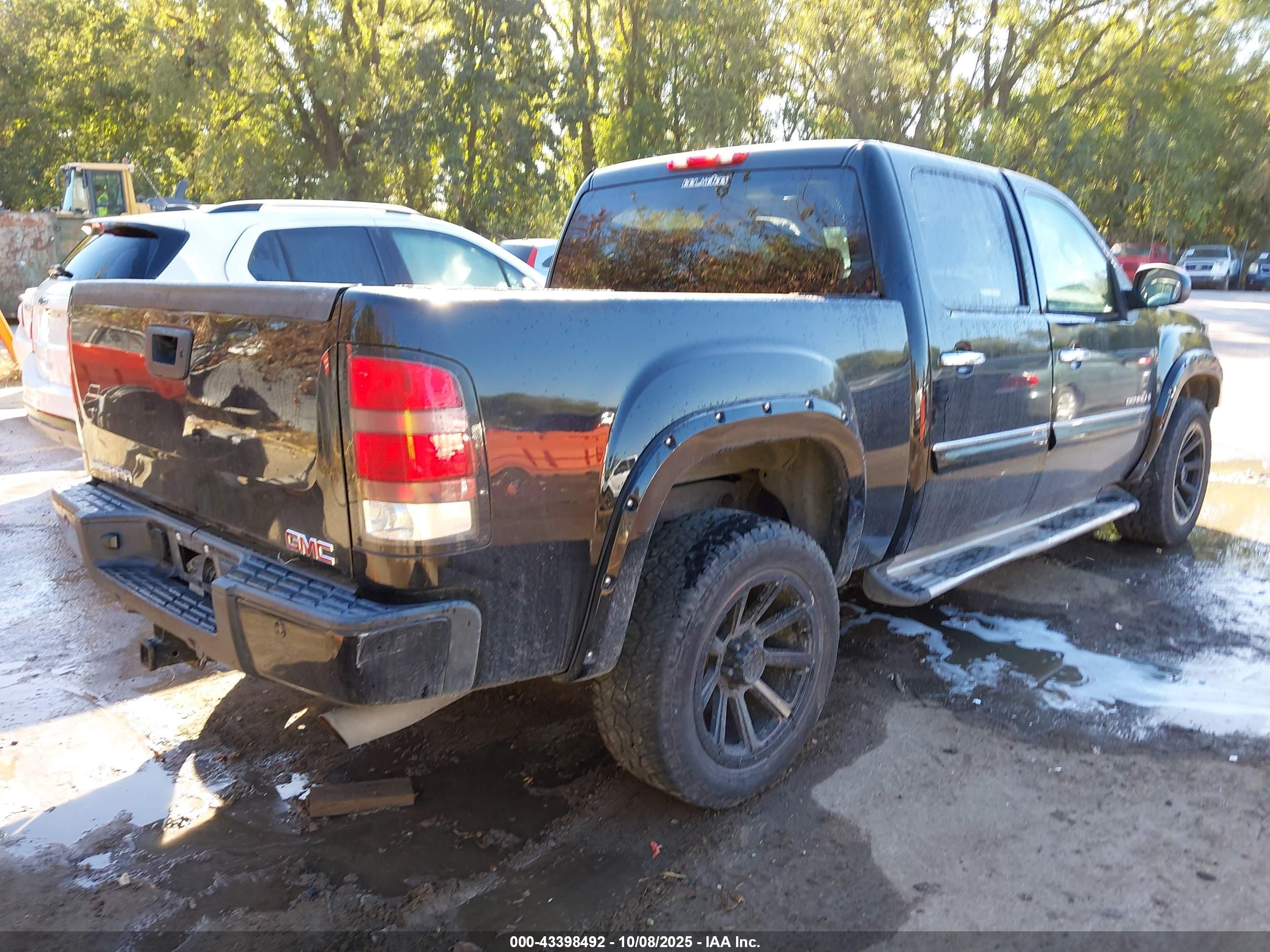 GMC SIERRA image 4