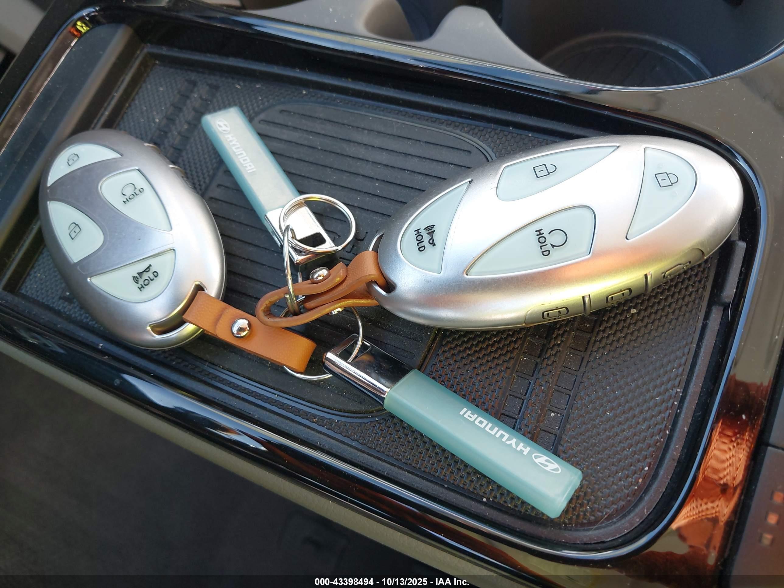HYUNDAI IONIQ image 11