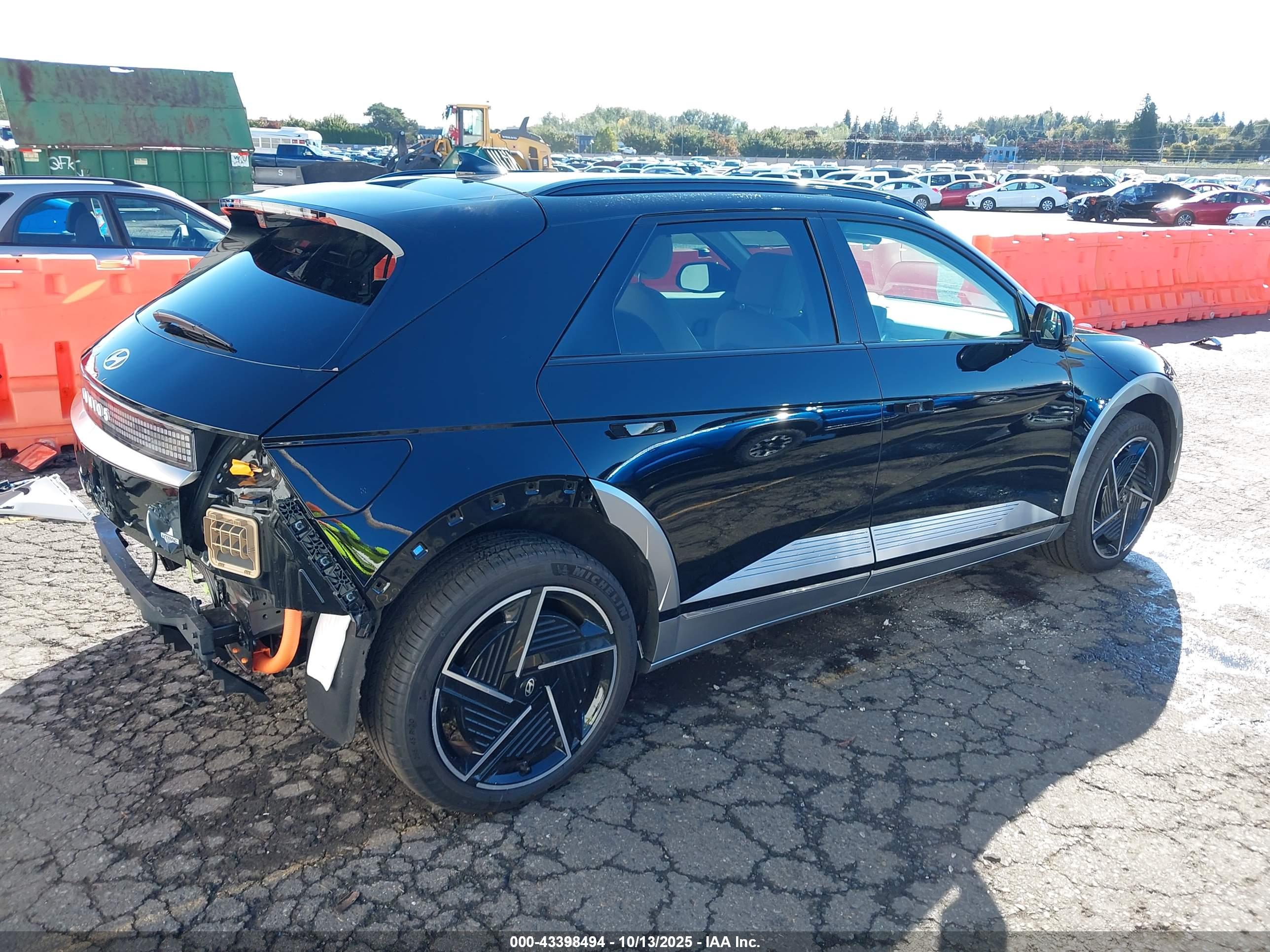 HYUNDAI IONIQ image 4