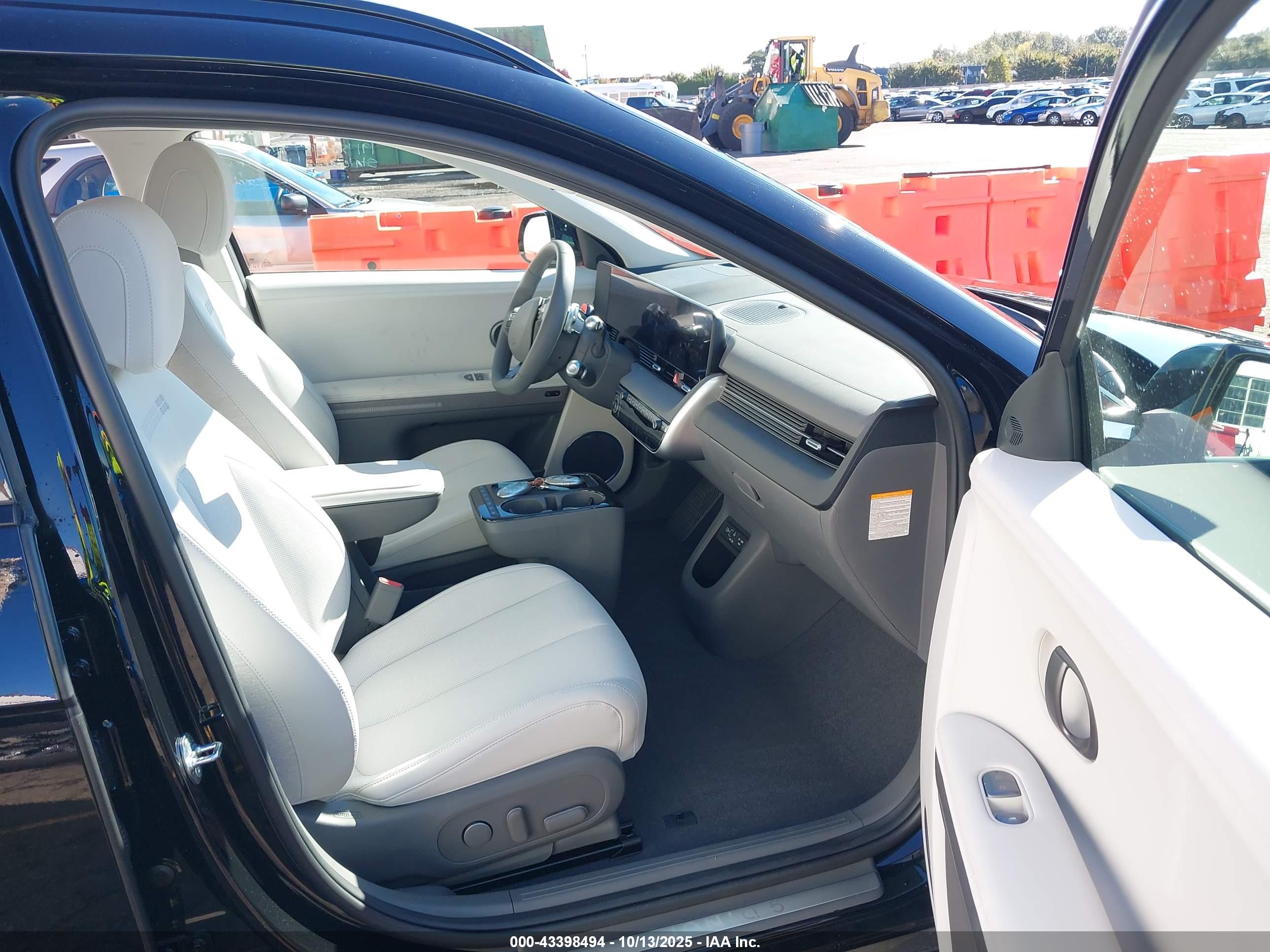 HYUNDAI IONIQ image 5