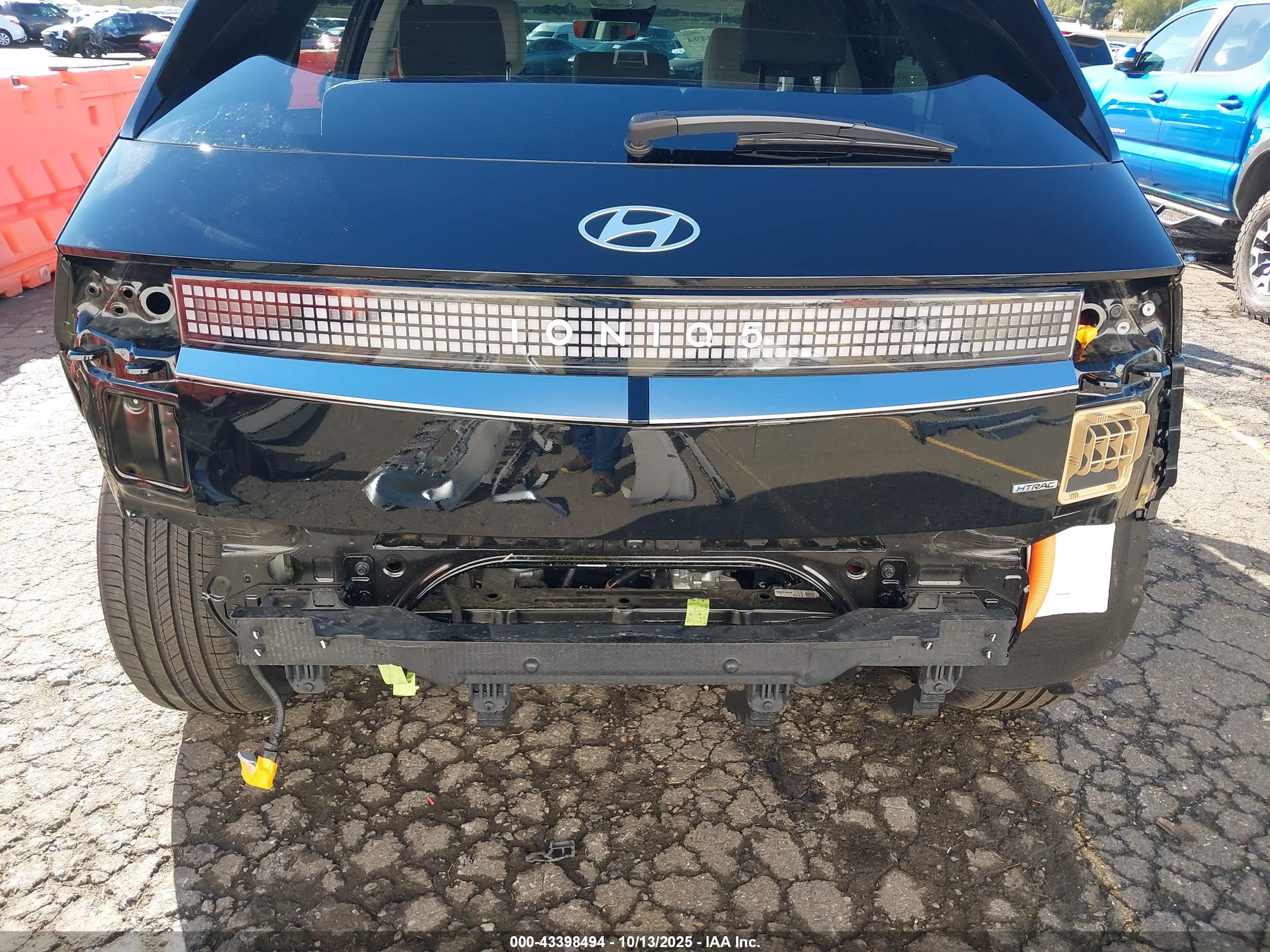 HYUNDAI IONIQ image 6