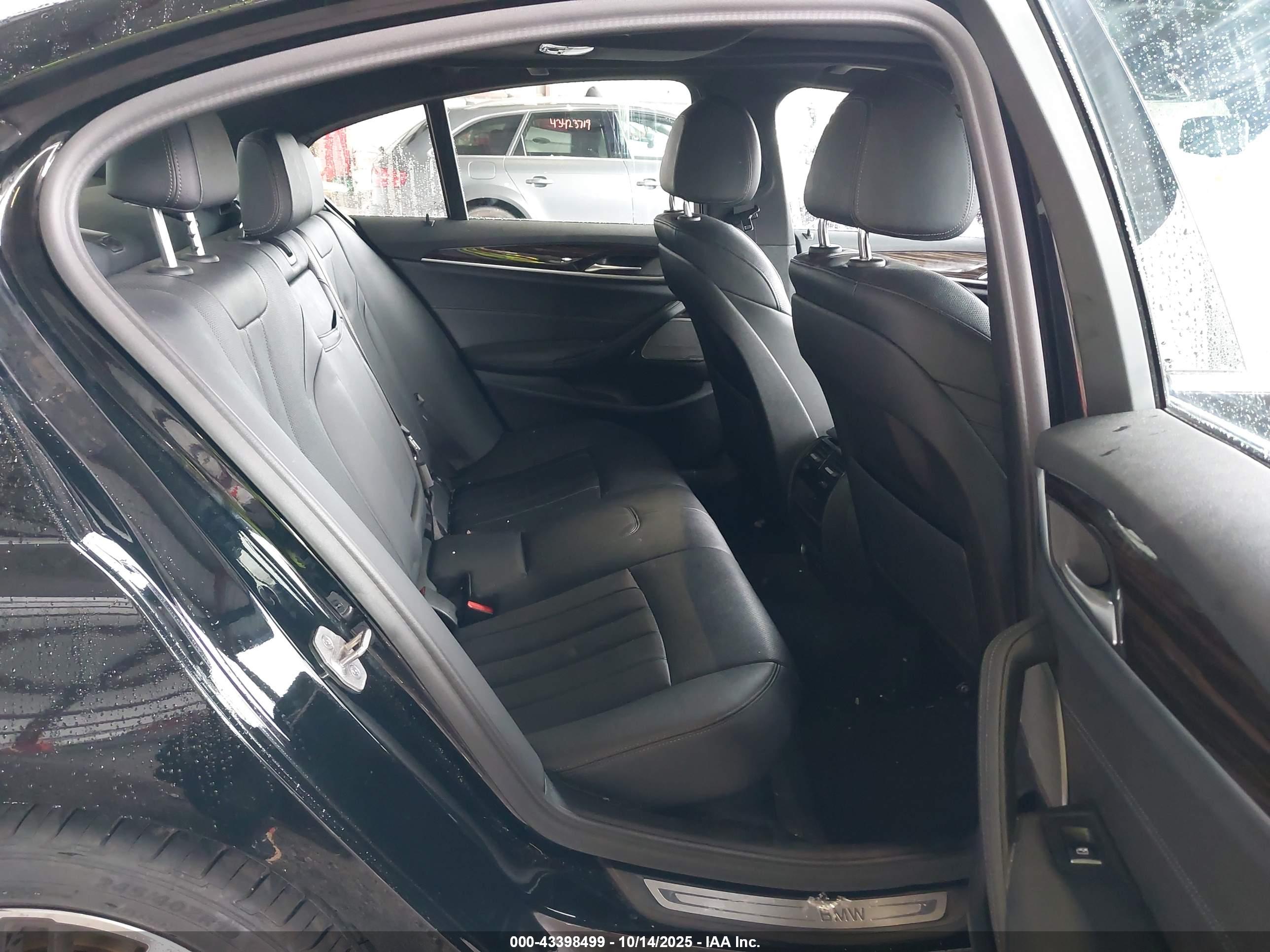 BMW 530E image 8