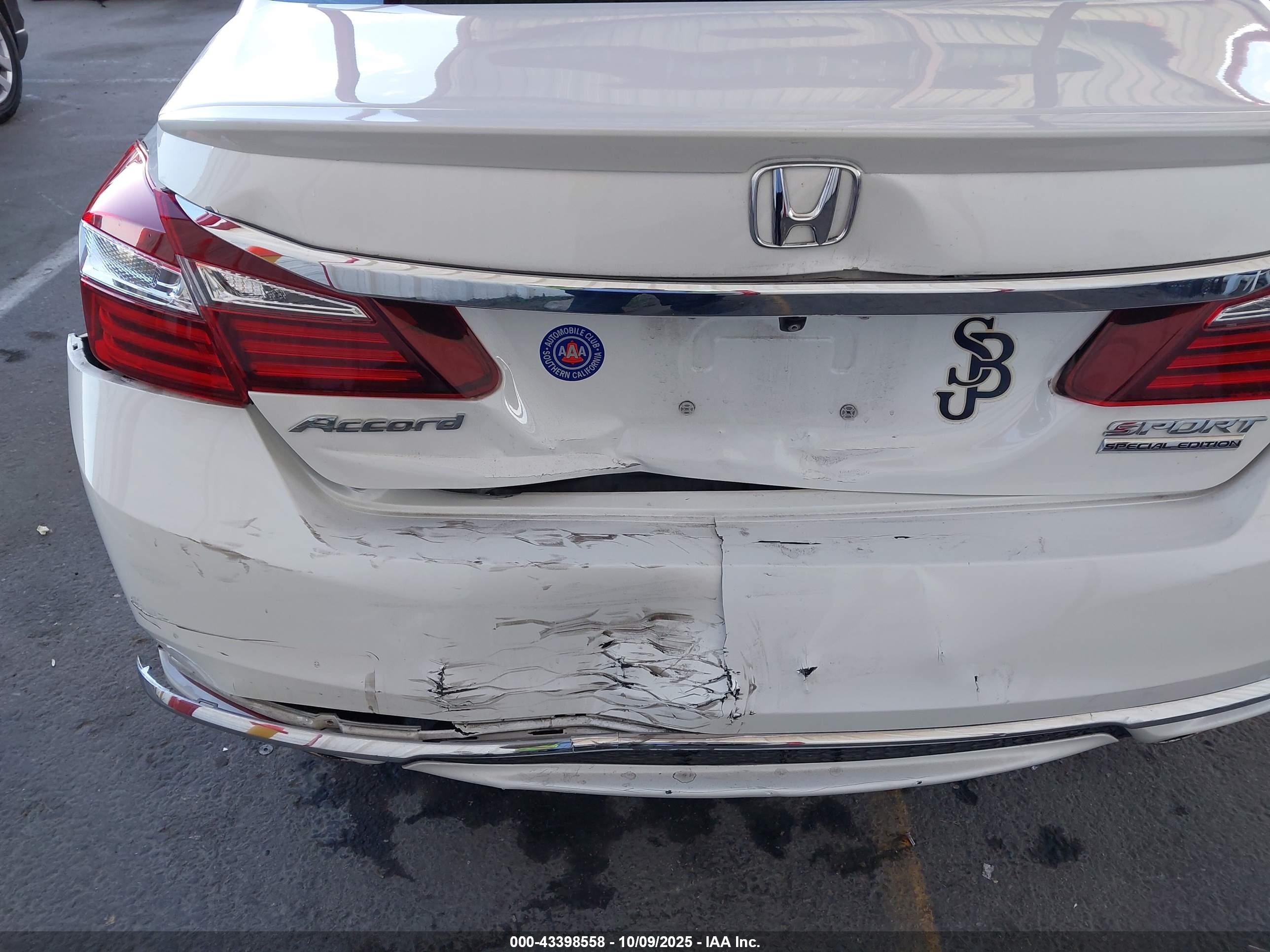 HONDA ACCORD image 6