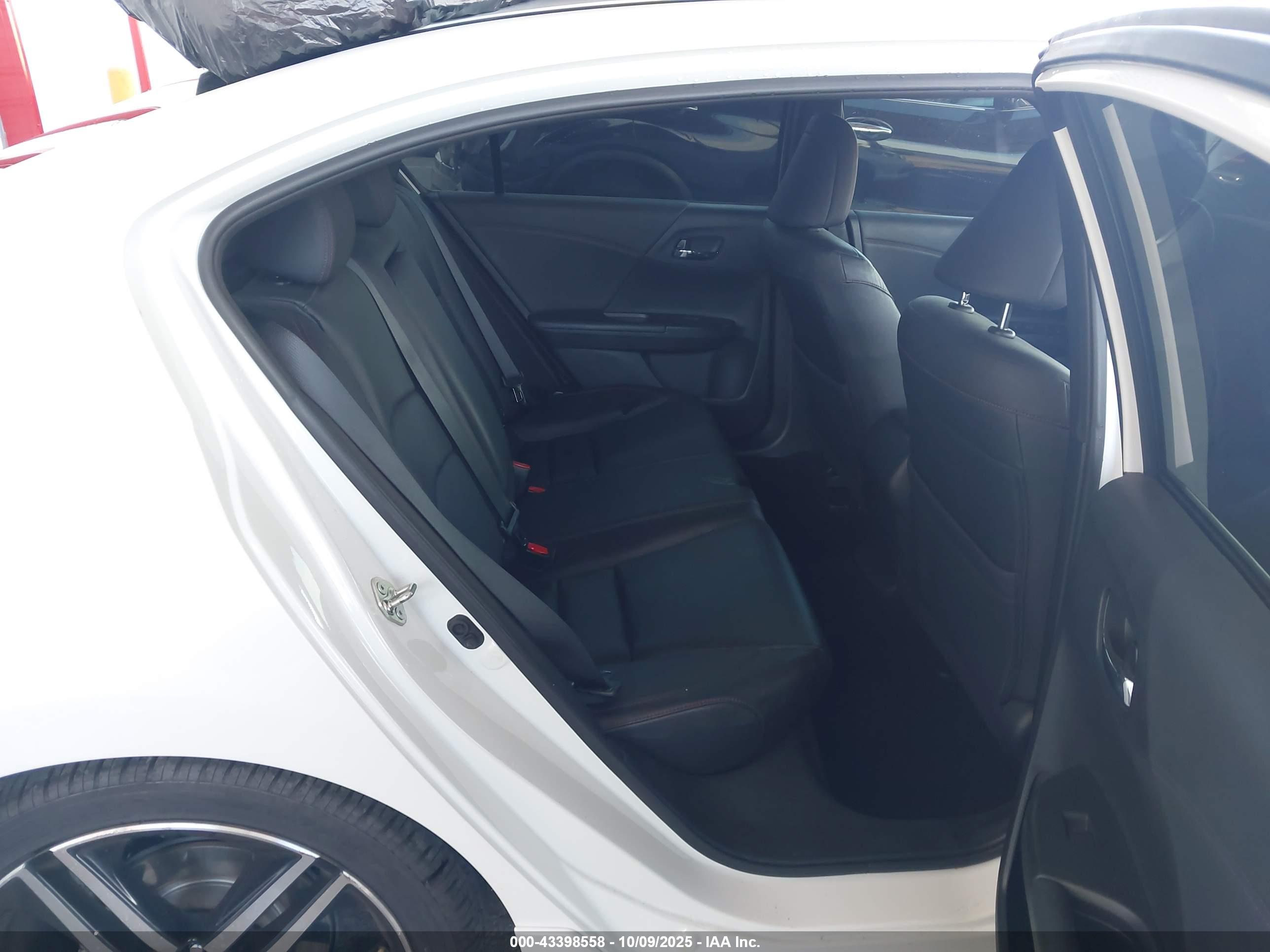 HONDA ACCORD image 8
