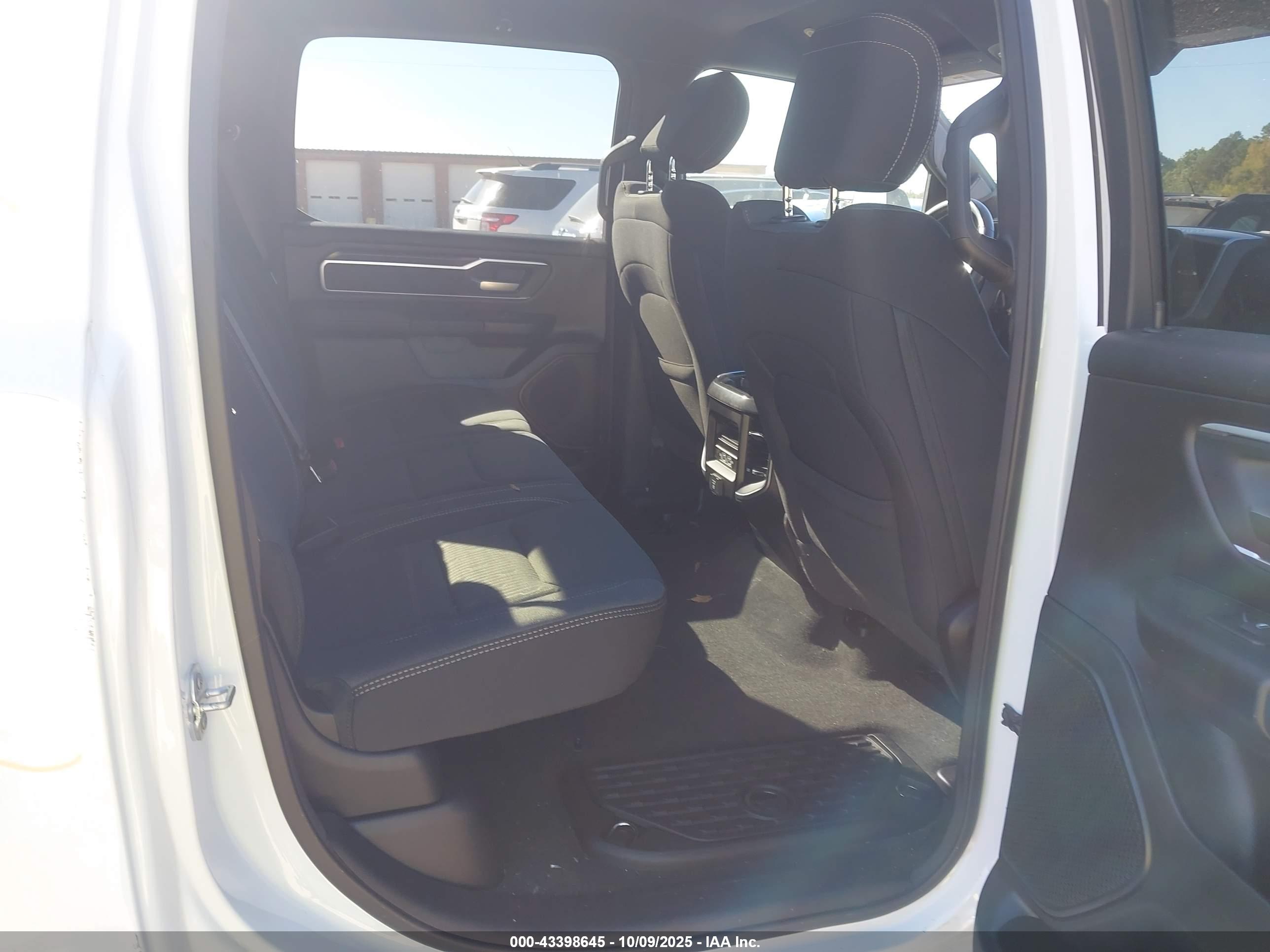 RAM 1500 image 8