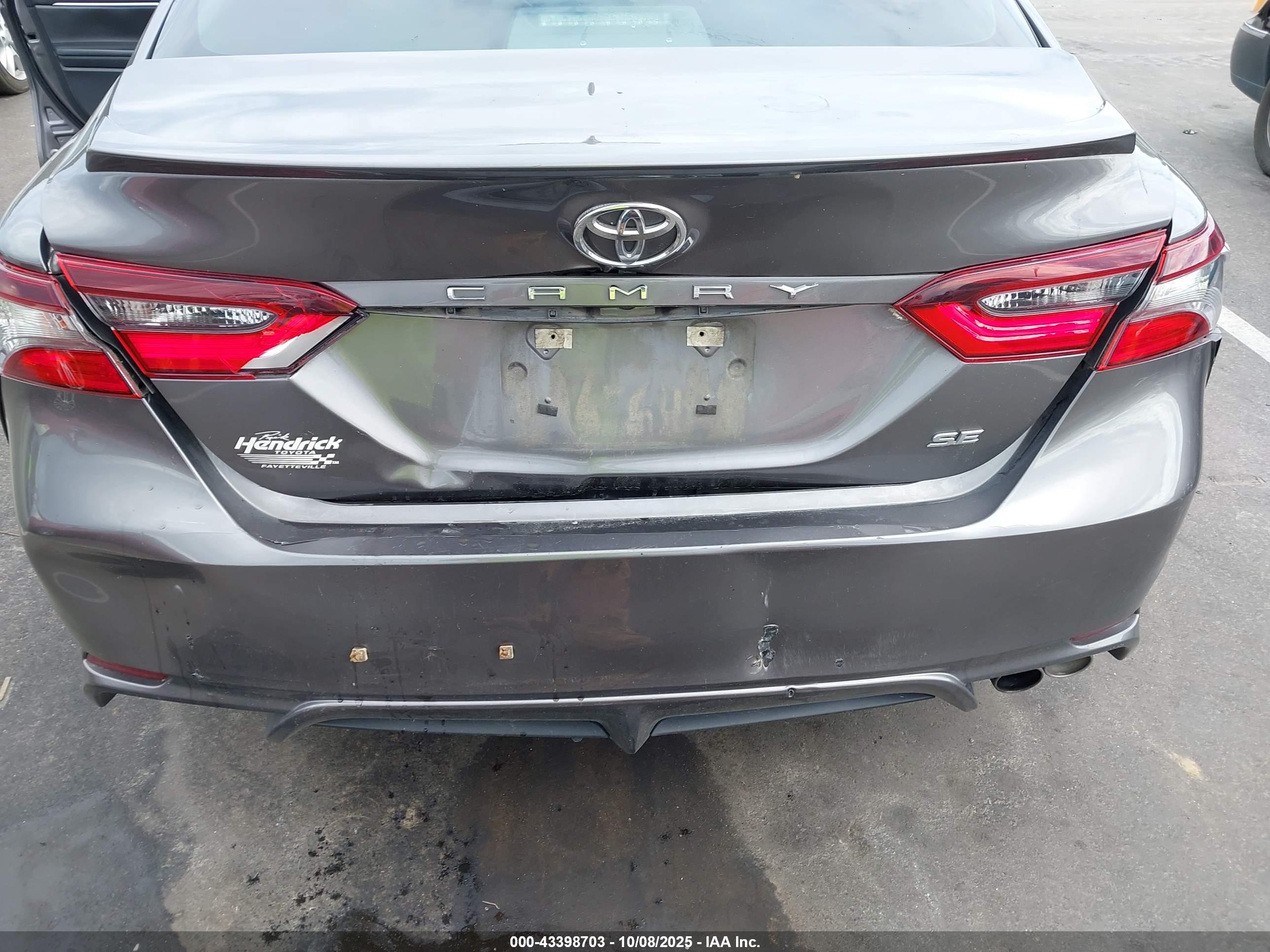 TOYOTA CAMRY image 6