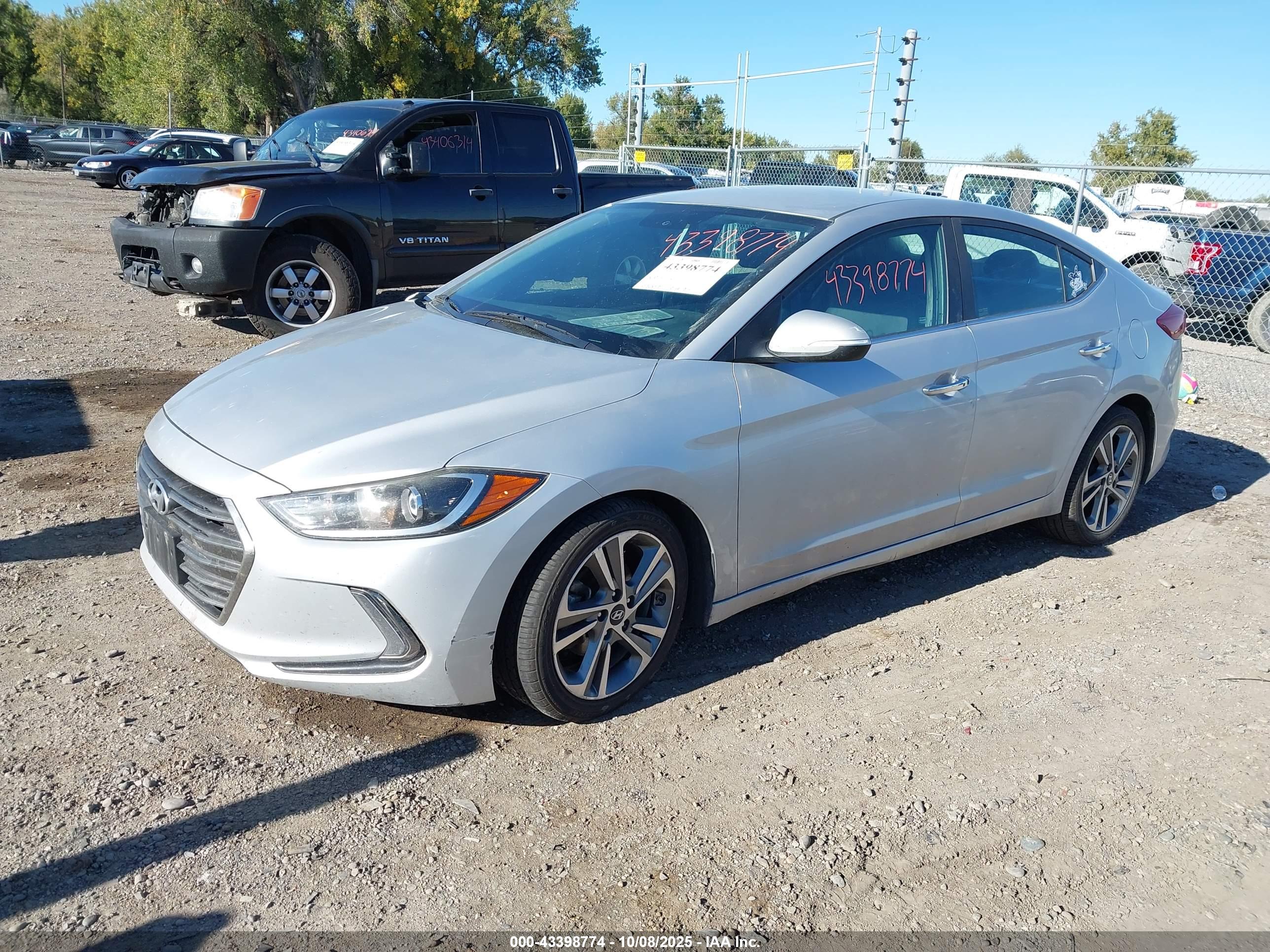 HYUNDAI ELANTRA image 2