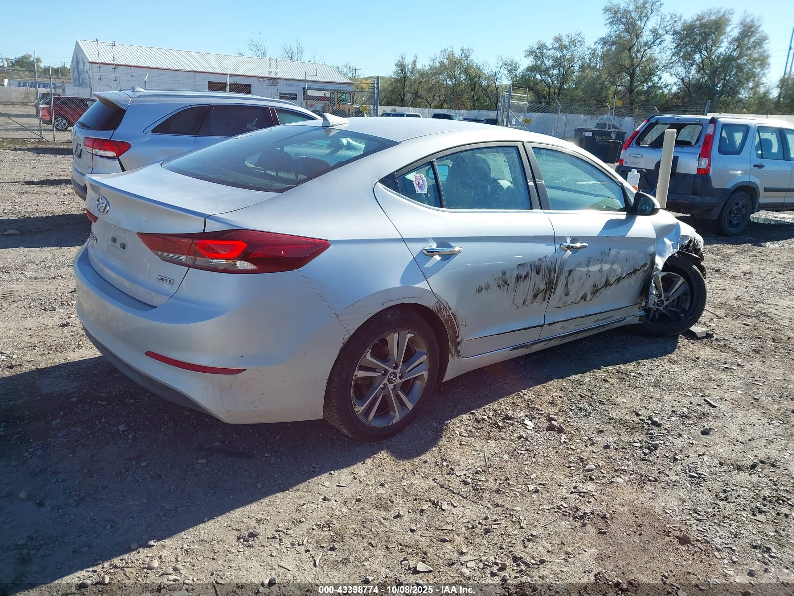 HYUNDAI ELANTRA image 4