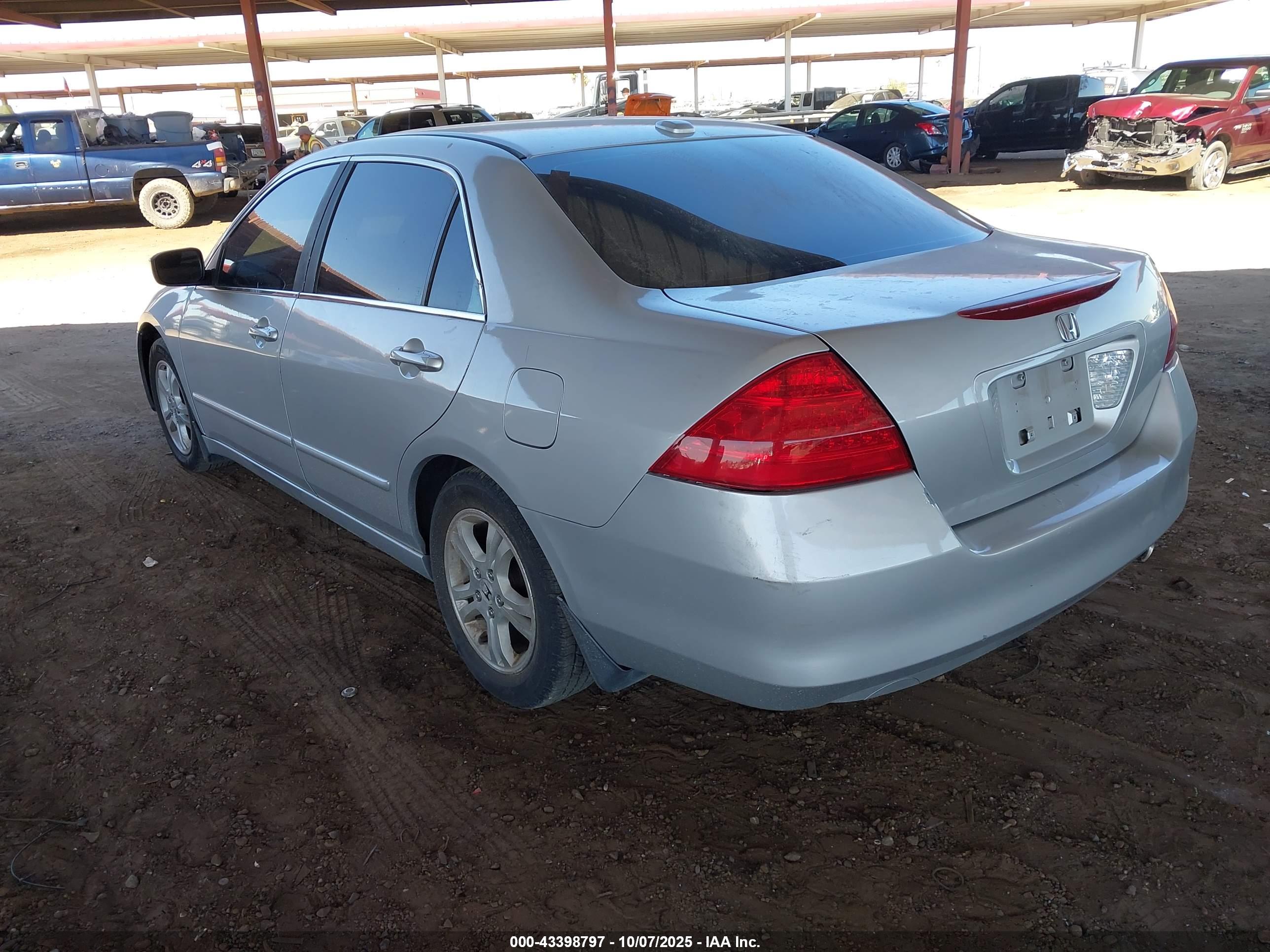 HONDA ACCORD image 3