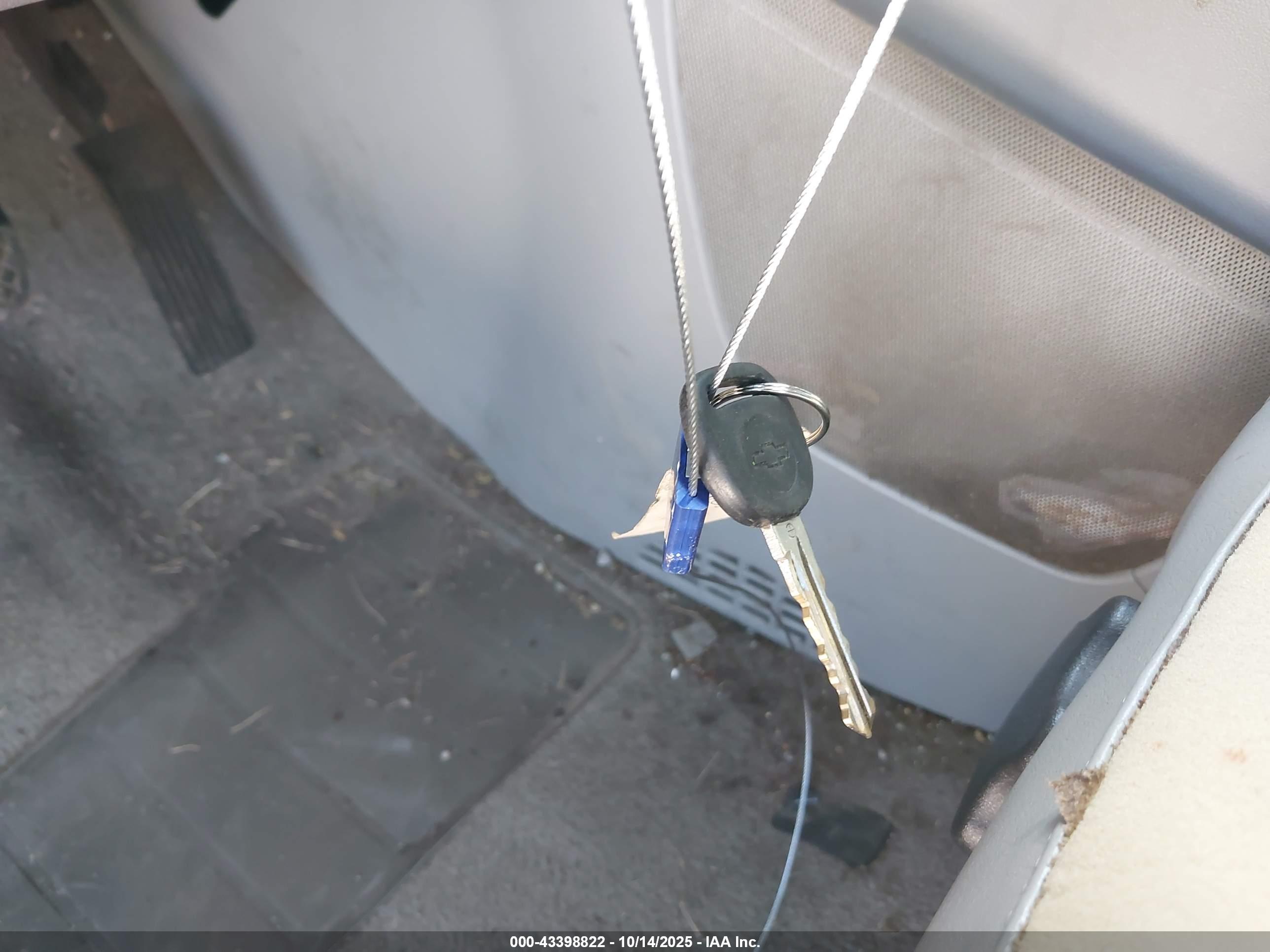 CHEVROLET EQUINOX image 11