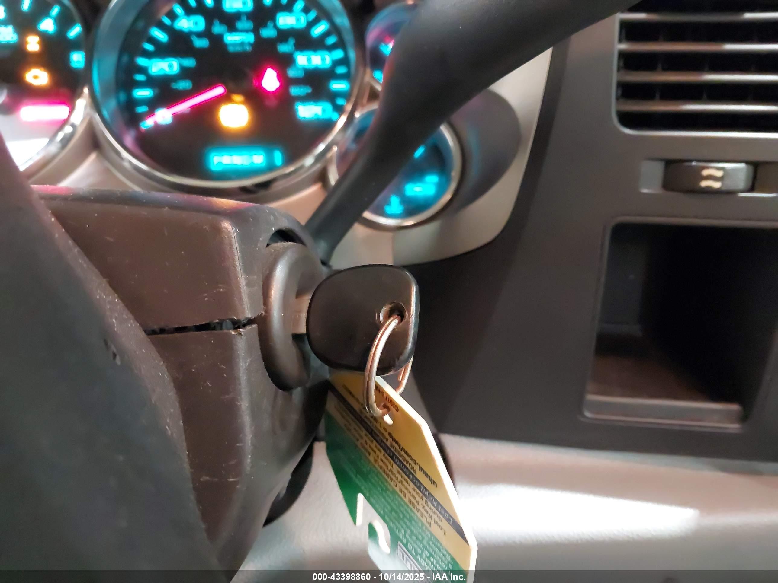 CHEVROLET SILVERADO image 11