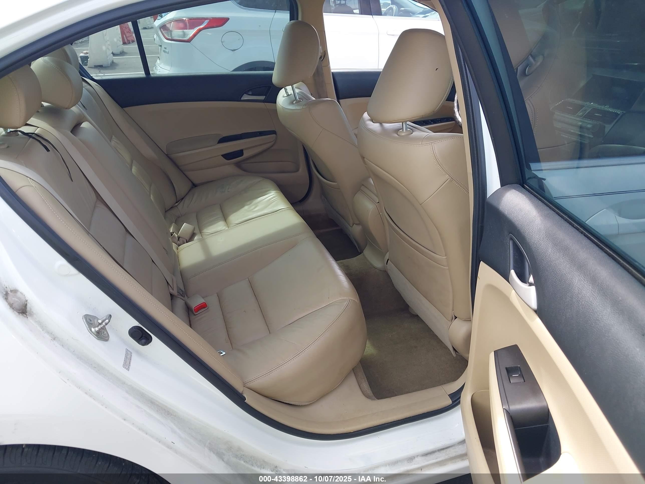 HONDA ACCORD image 8