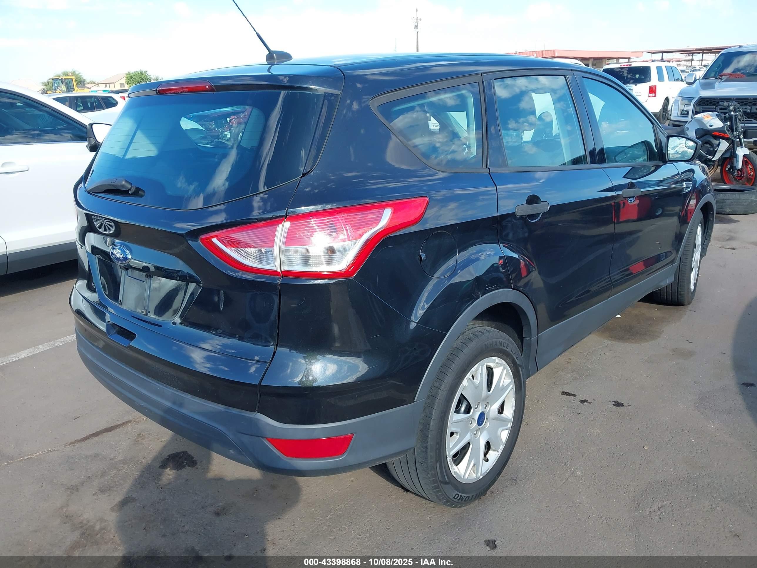 FORD ESCAPE image 4