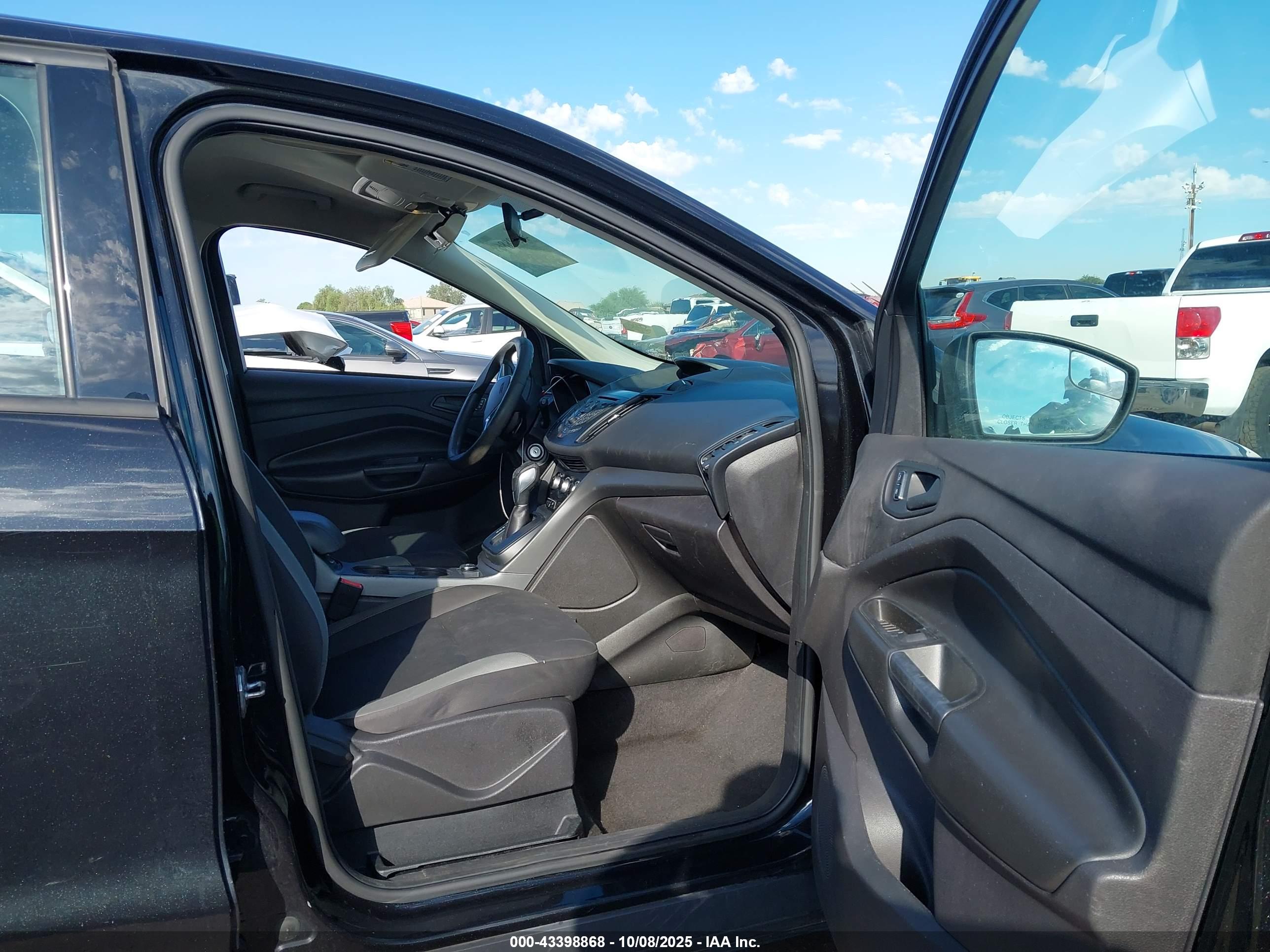 FORD ESCAPE image 5