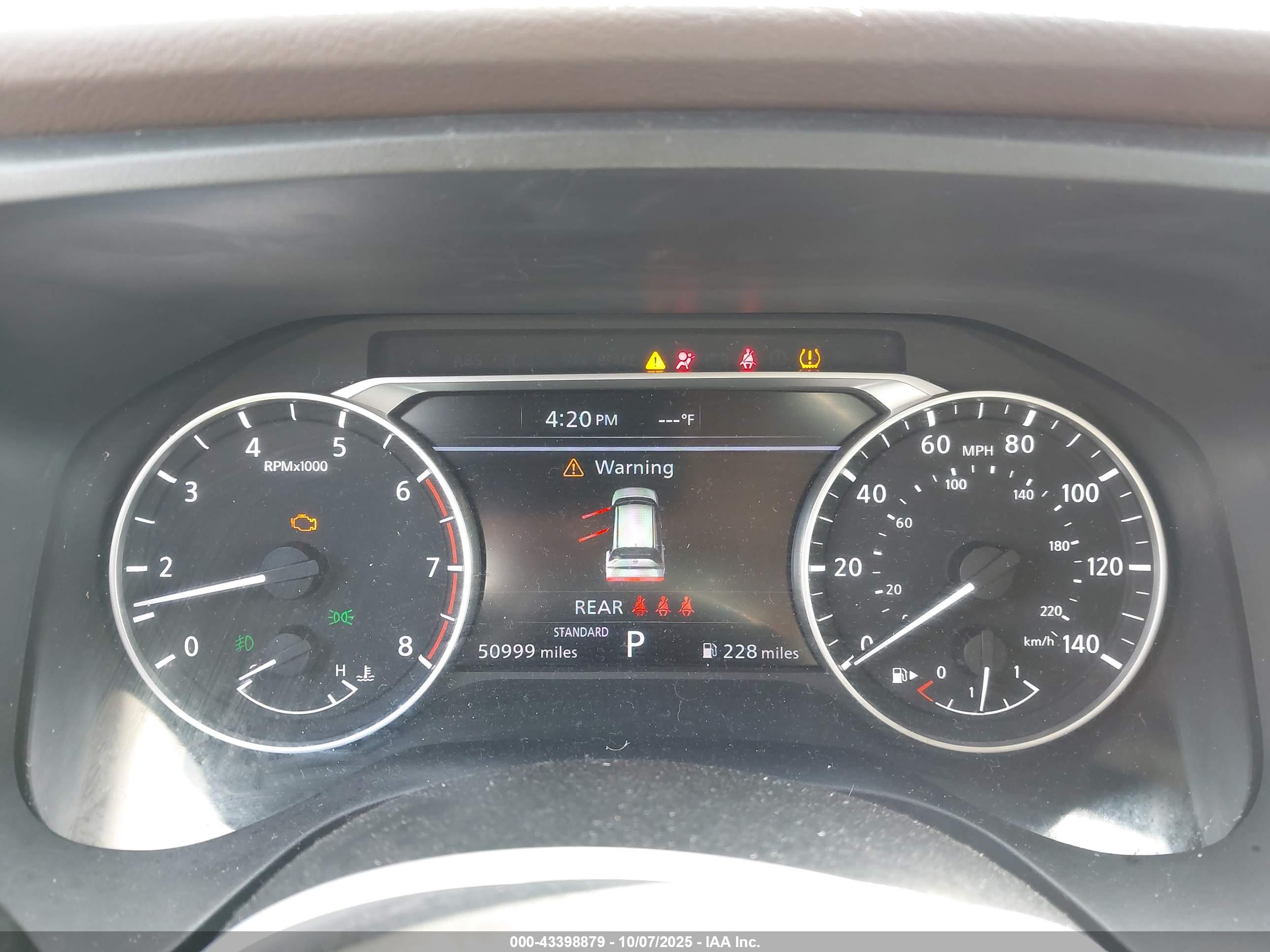NISSAN ROGUE image 7