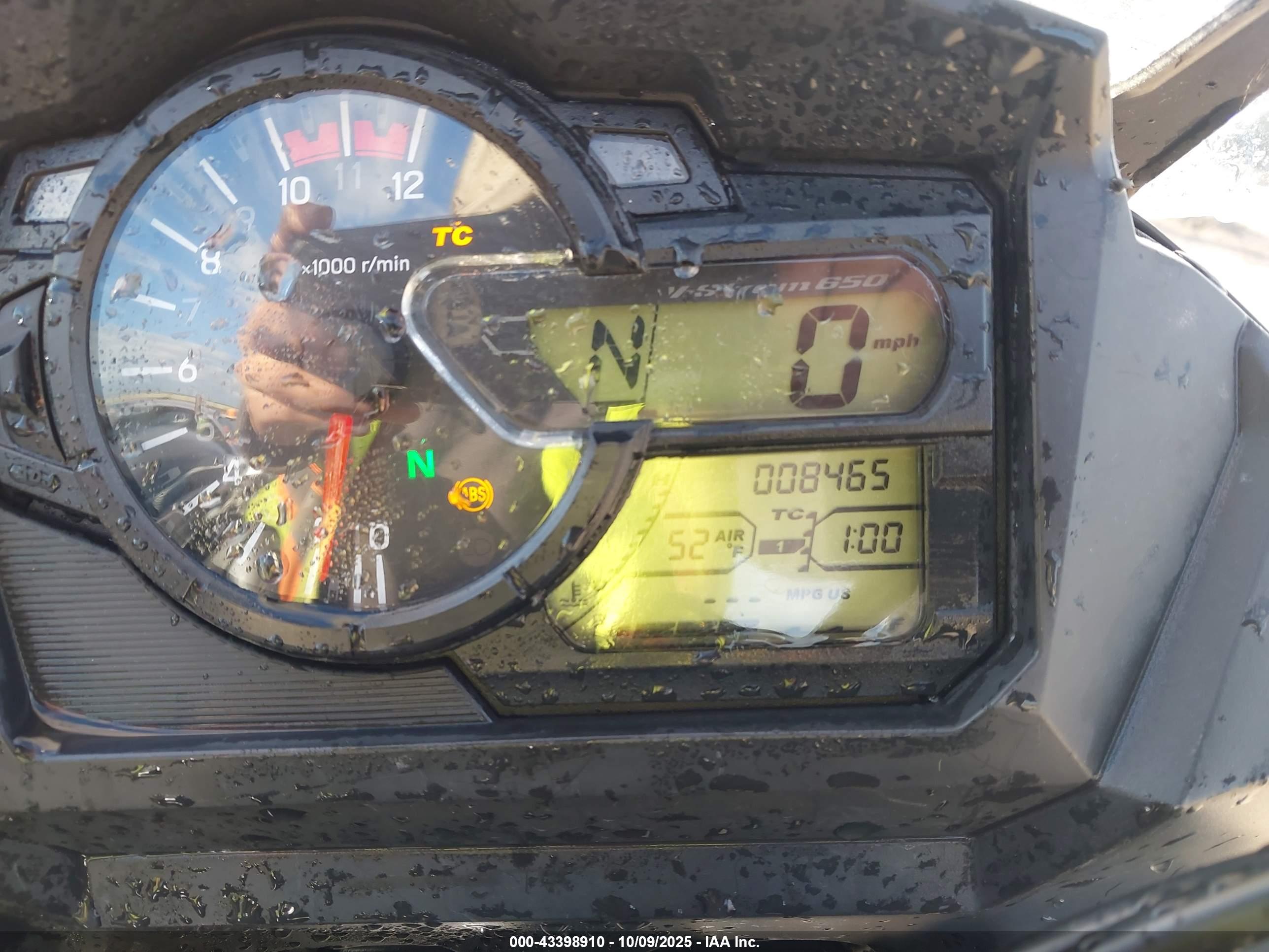 SUZUKI DL650 image 7
