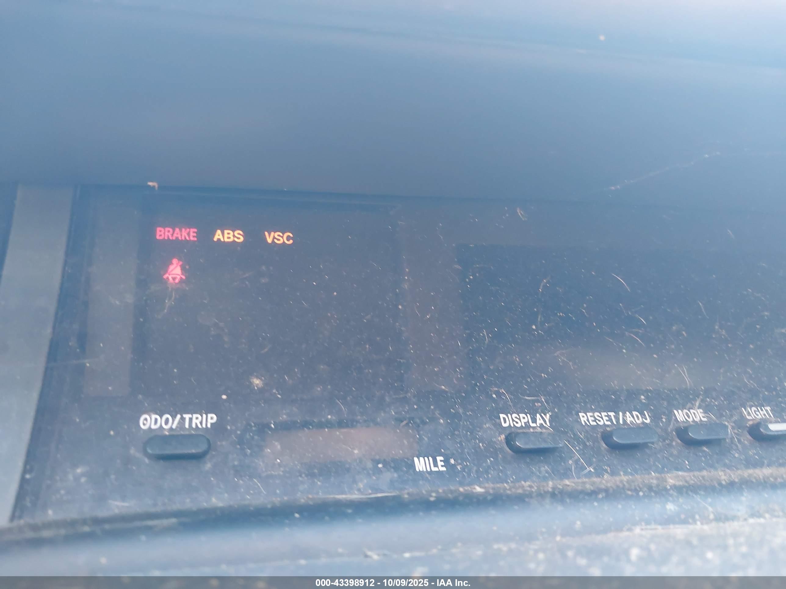 TOYOTA AVALON image 7
