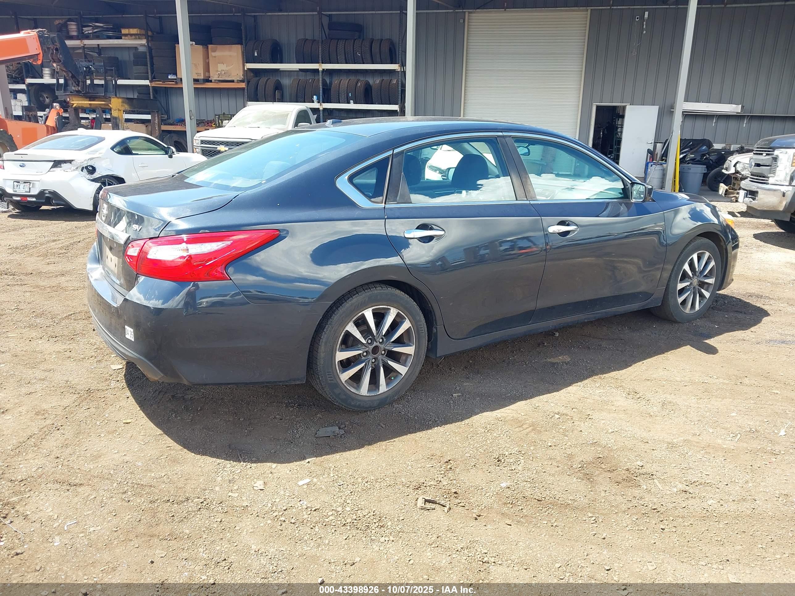 NISSAN ALTIMA image 4
