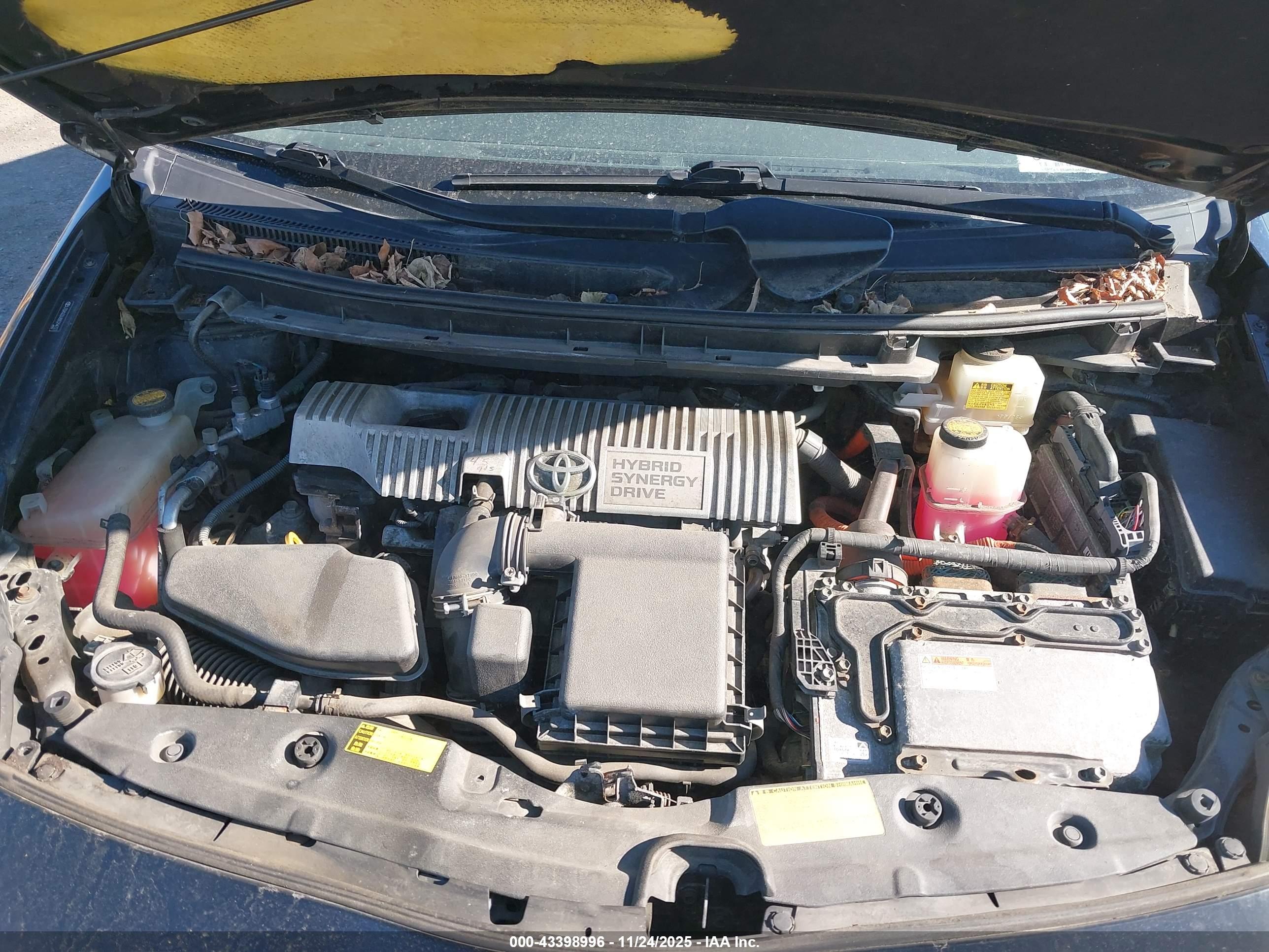 TOYOTA PRIUS image 10