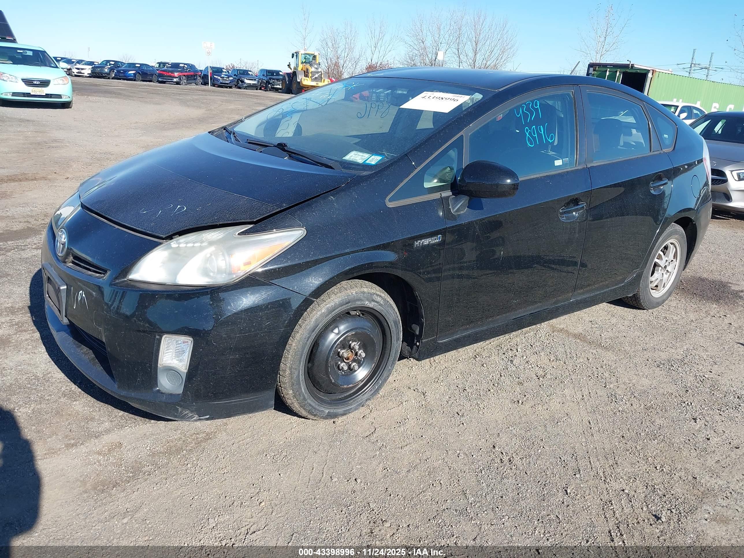 TOYOTA PRIUS image 2