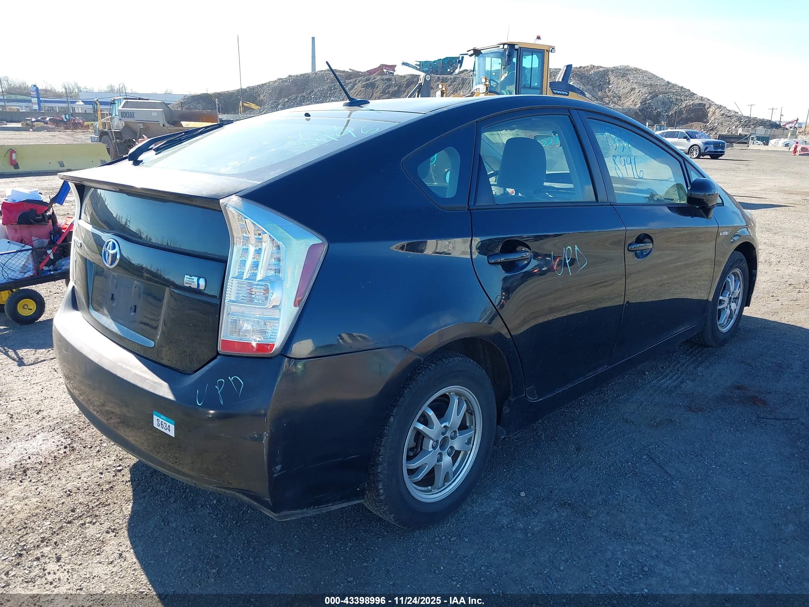 TOYOTA PRIUS image 4