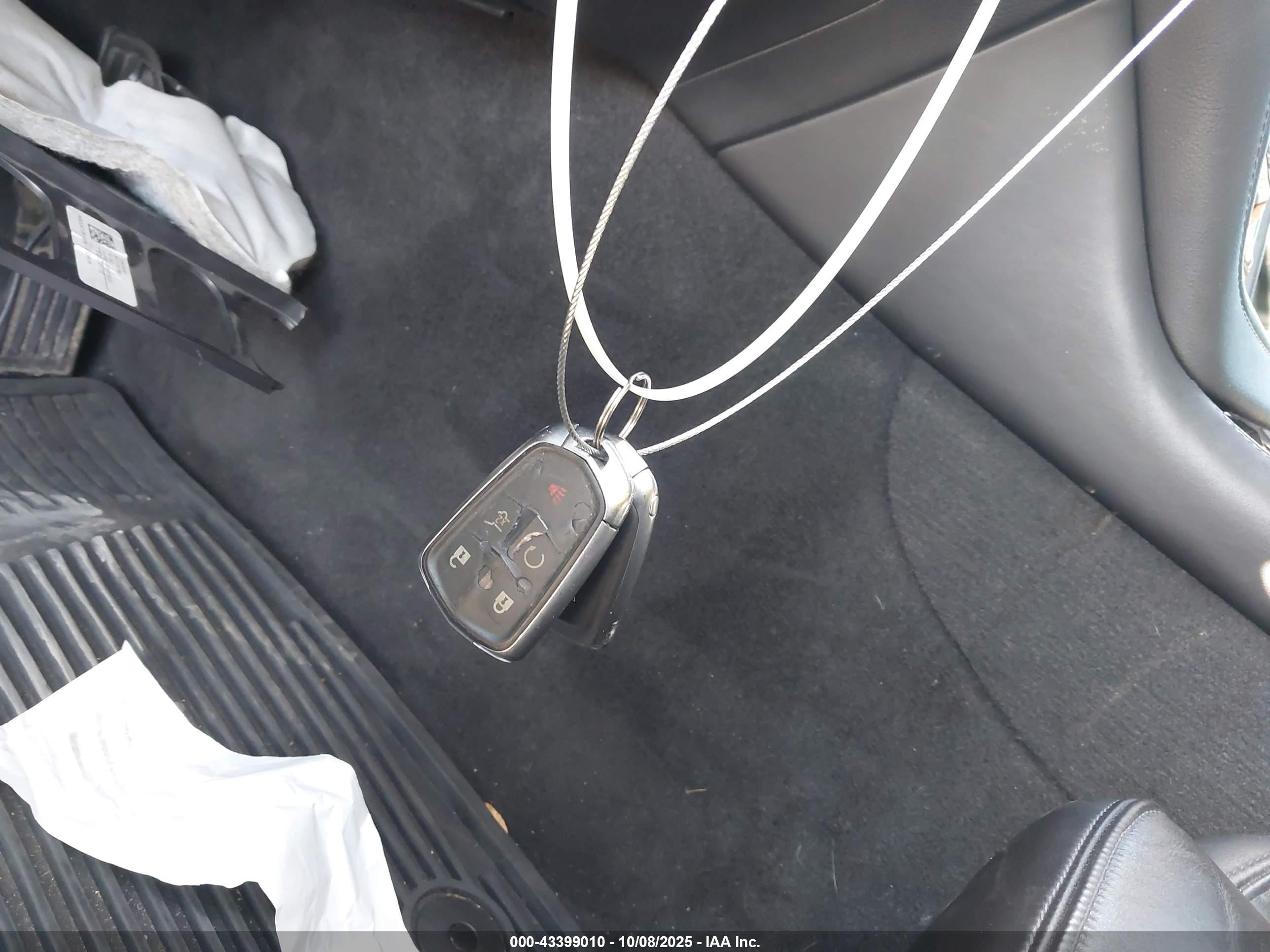 CADILLAC CTS image 11