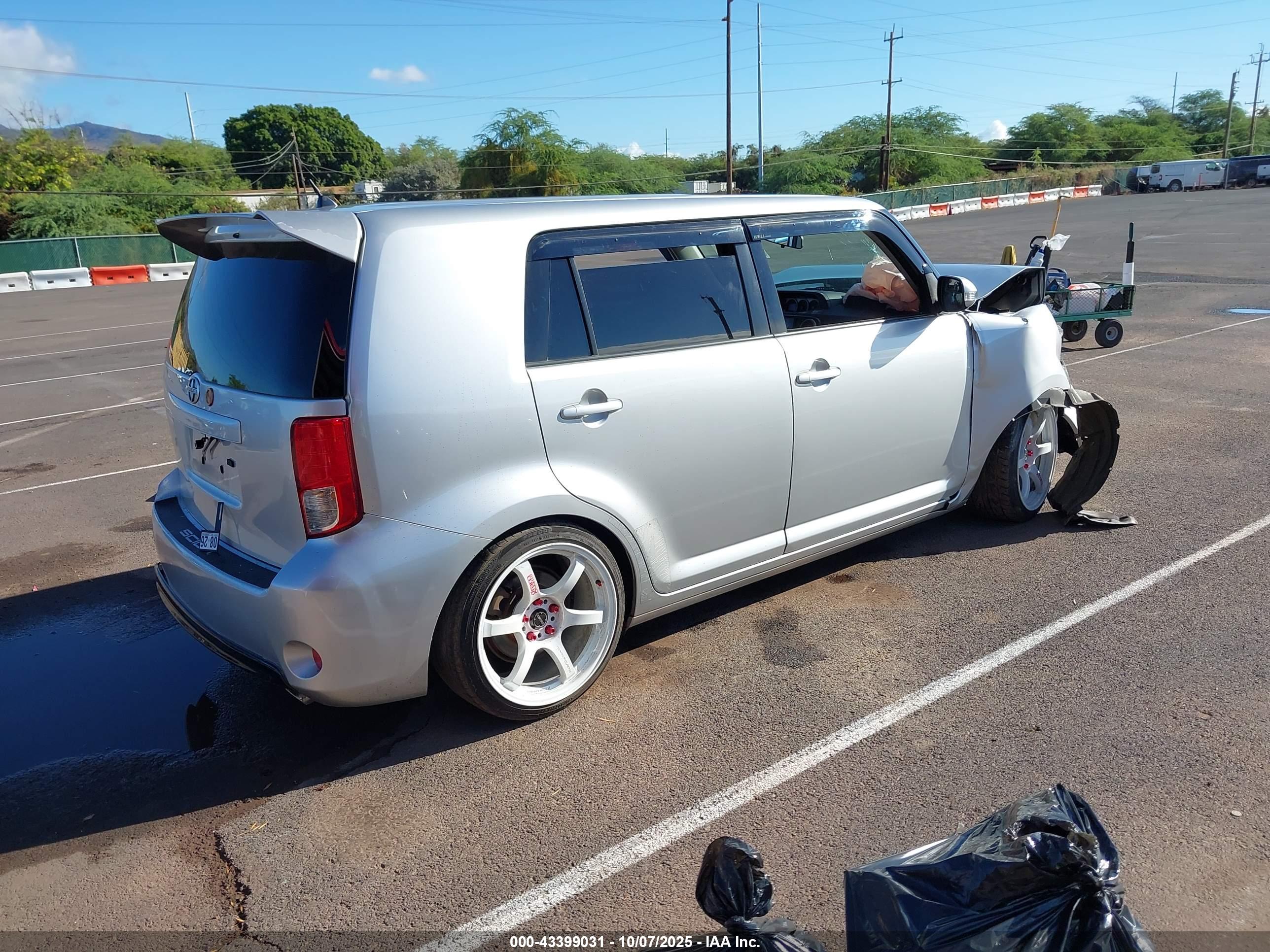 SCION XB image 4