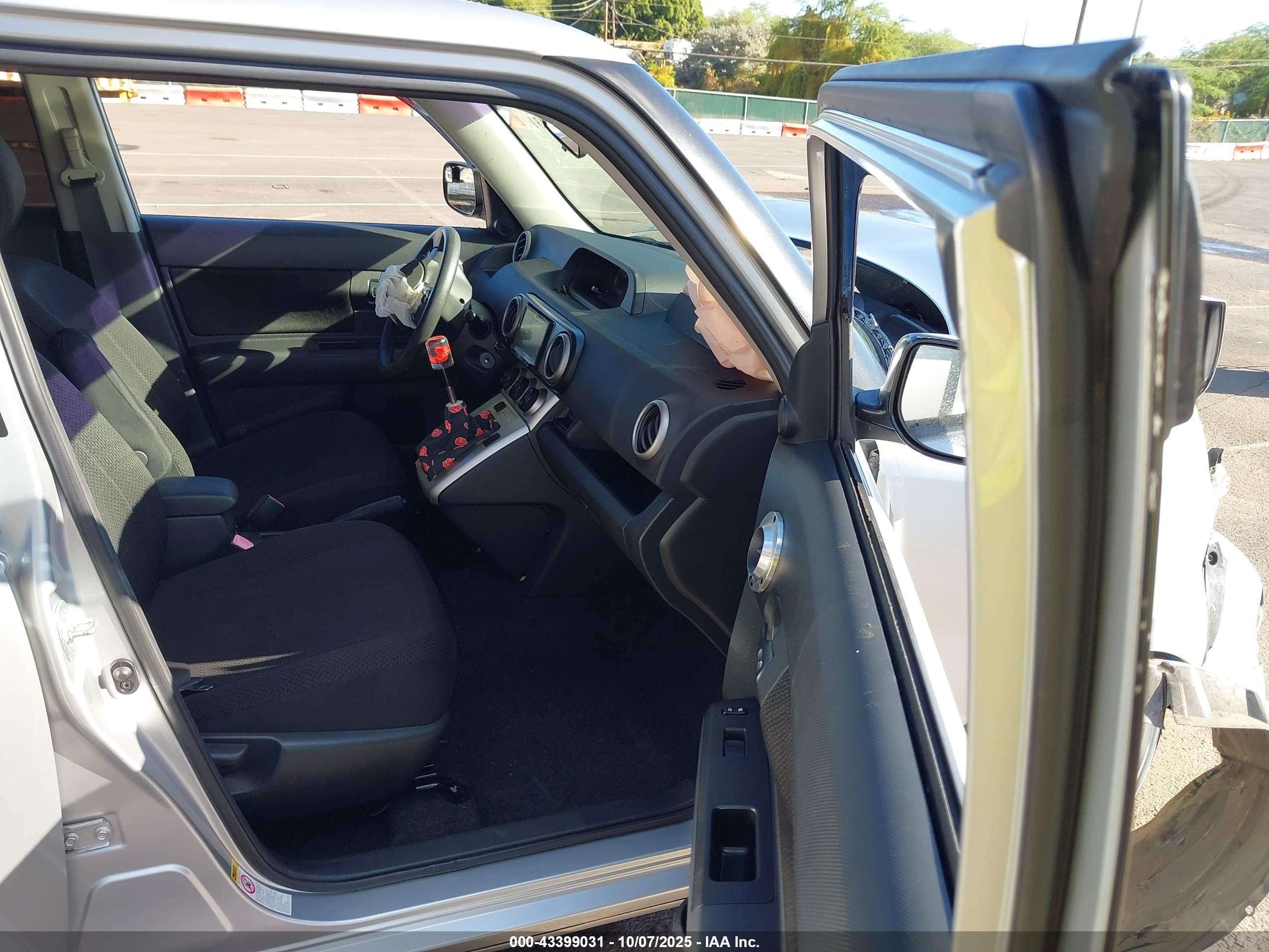 SCION XB image 5