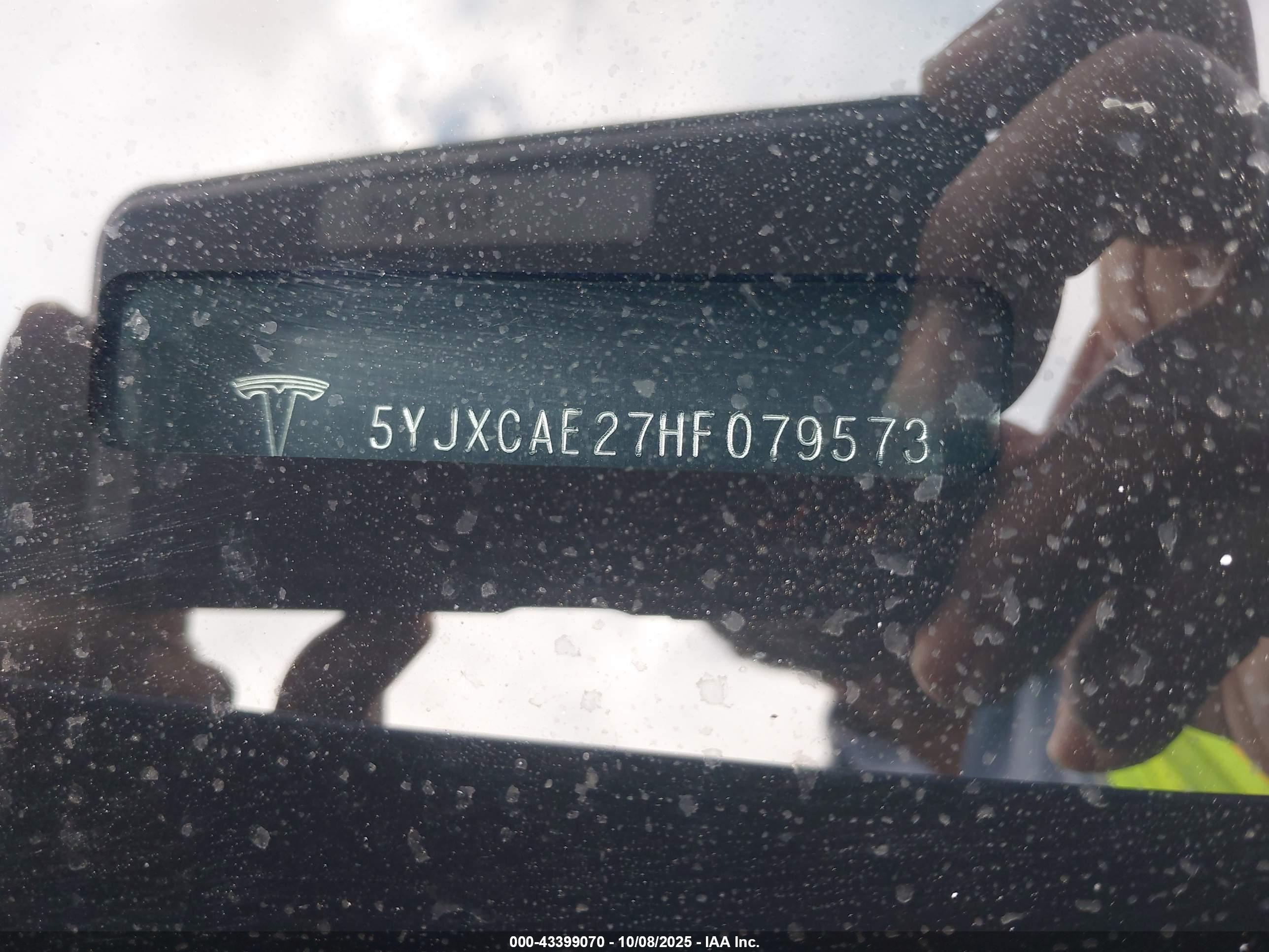 TESLA MODEL image 9