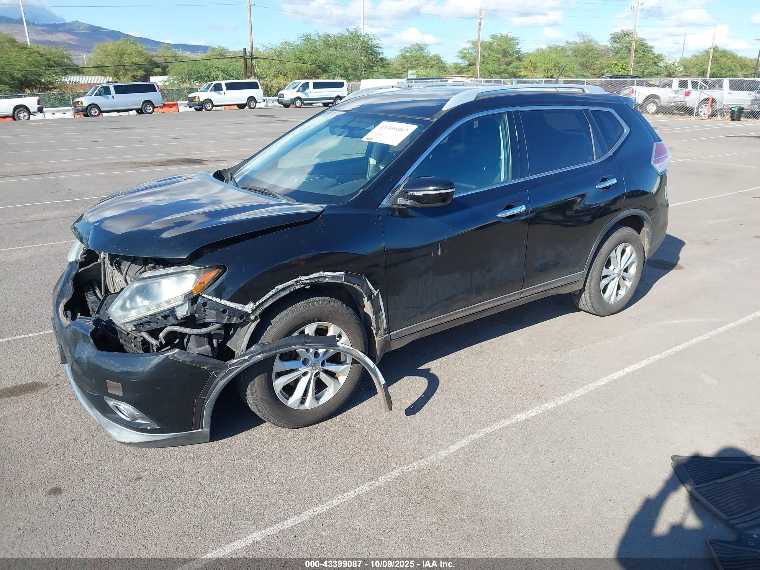 NISSAN ROGUE image 2