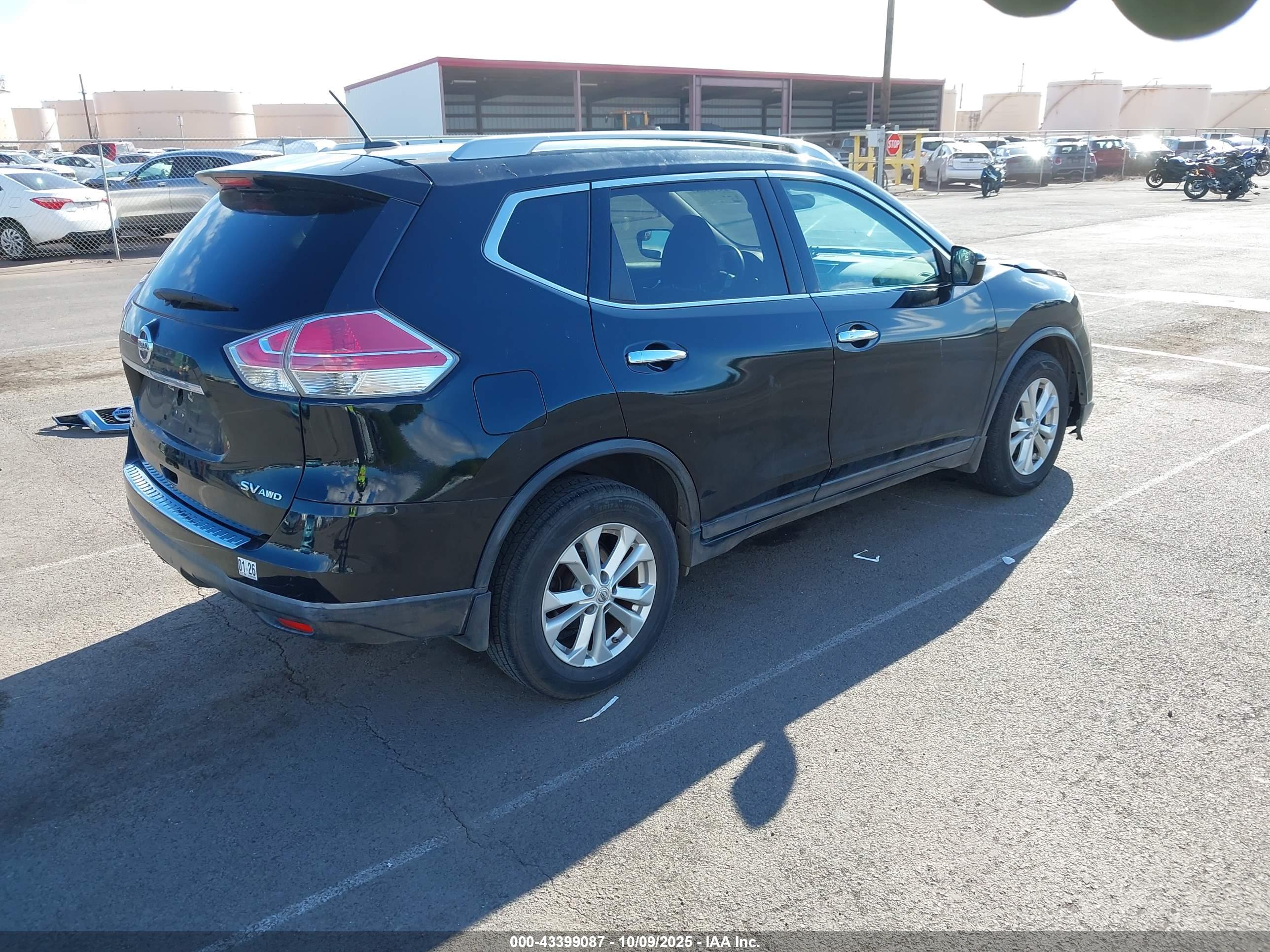 NISSAN ROGUE image 4