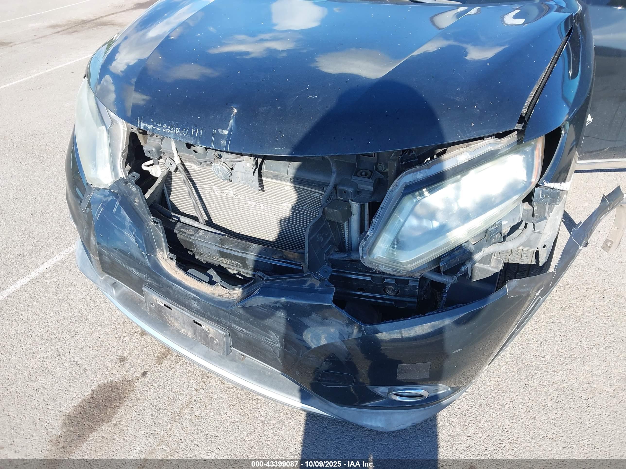 NISSAN ROGUE image 6