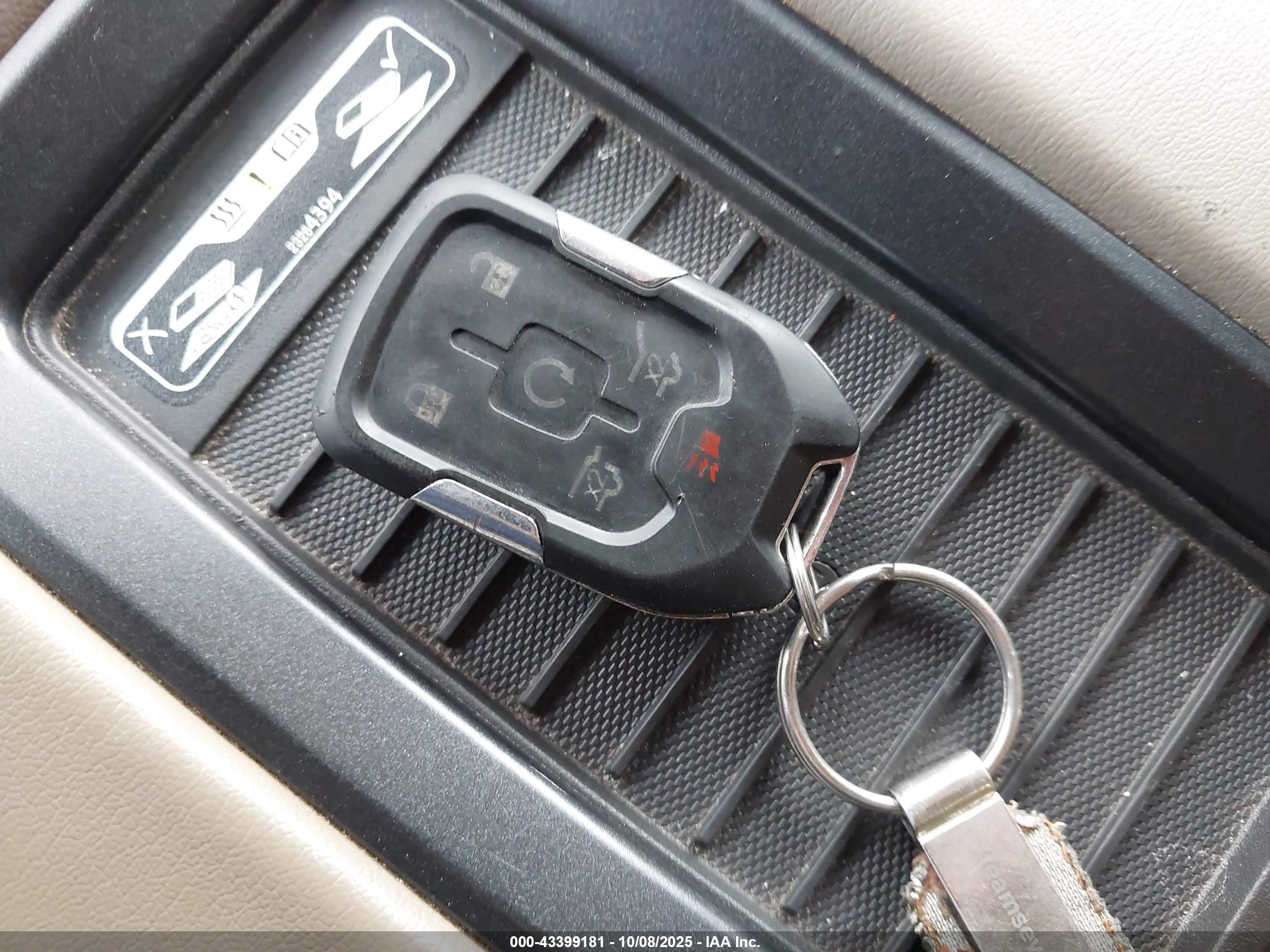 GMC YUKON image 11