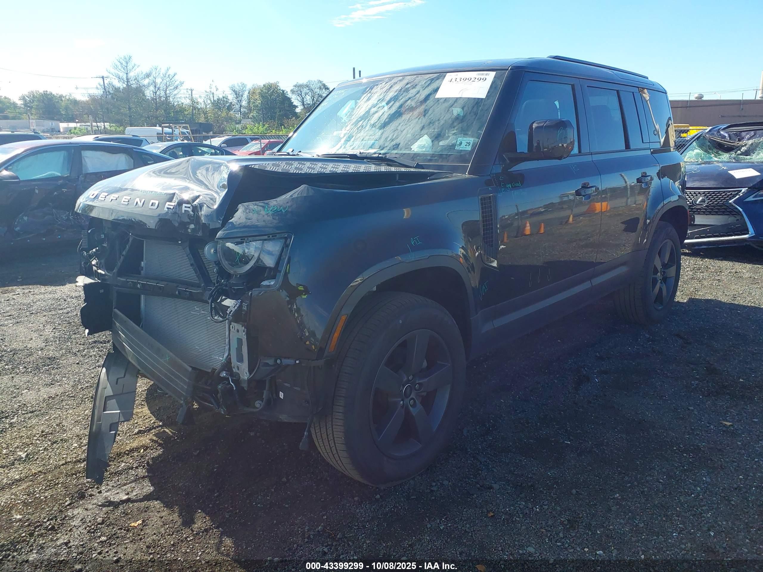 LAND ROVER image 2