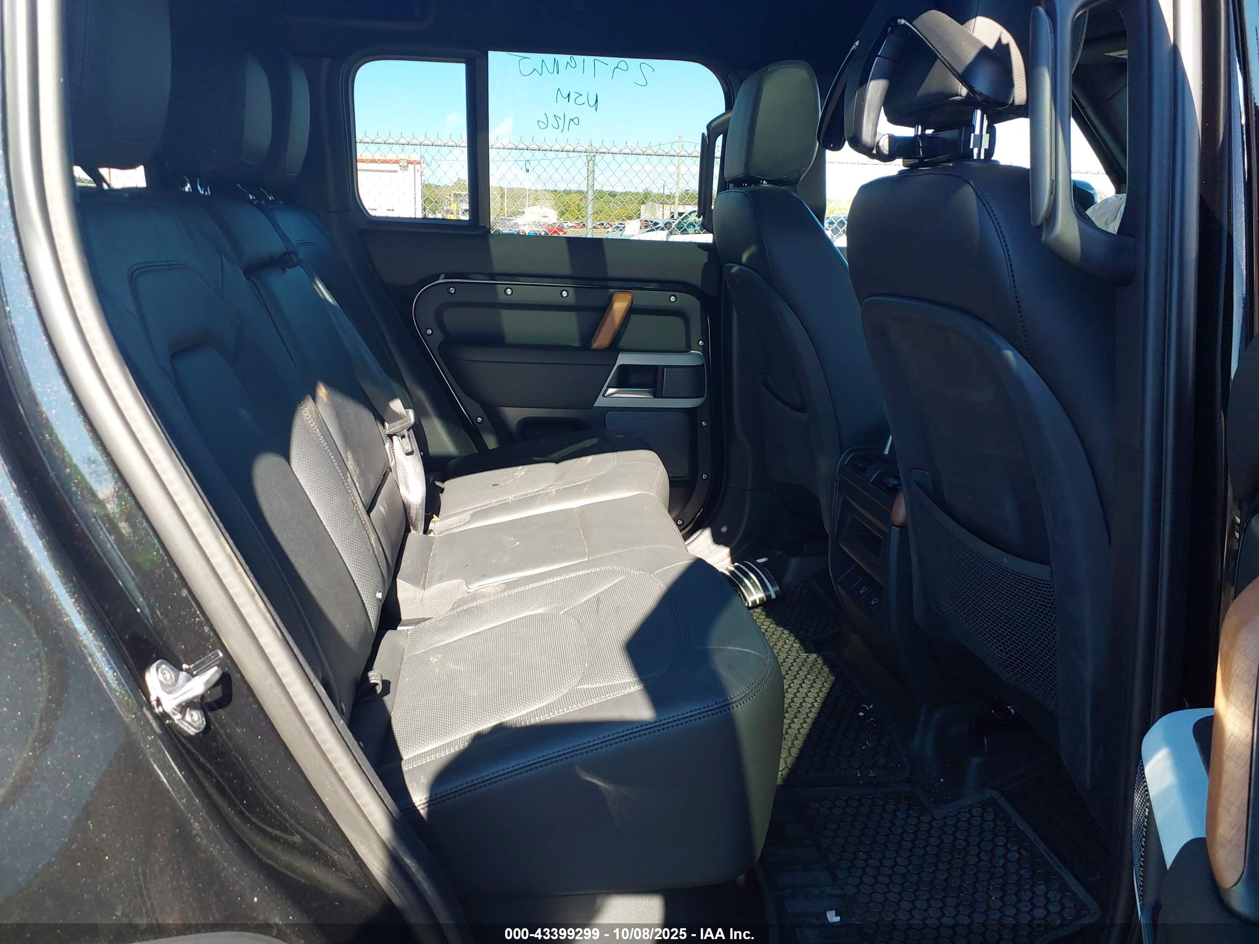 LAND ROVER image 8