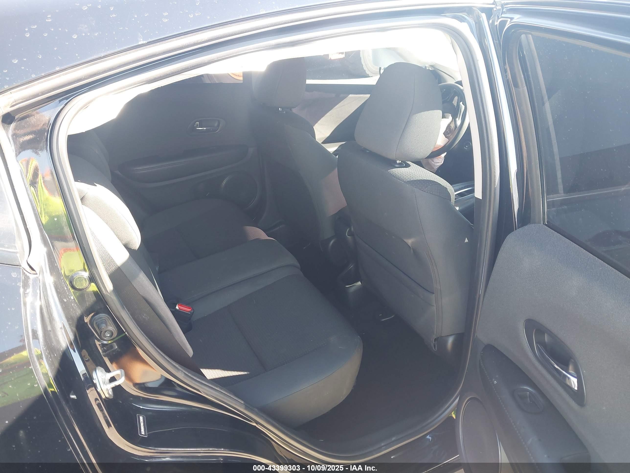 HONDA HR-V image 8