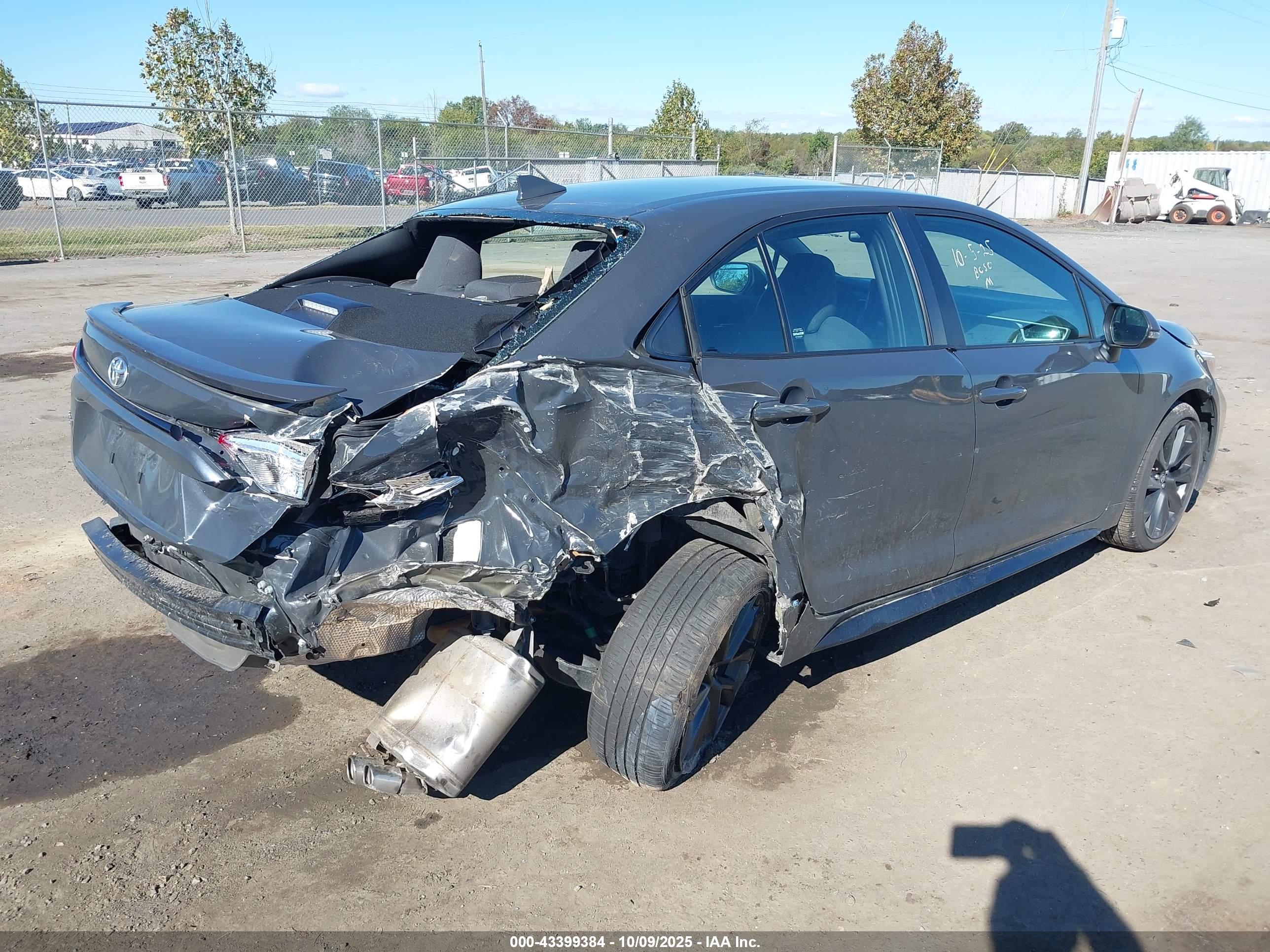 TOYOTA COROLLA image 4