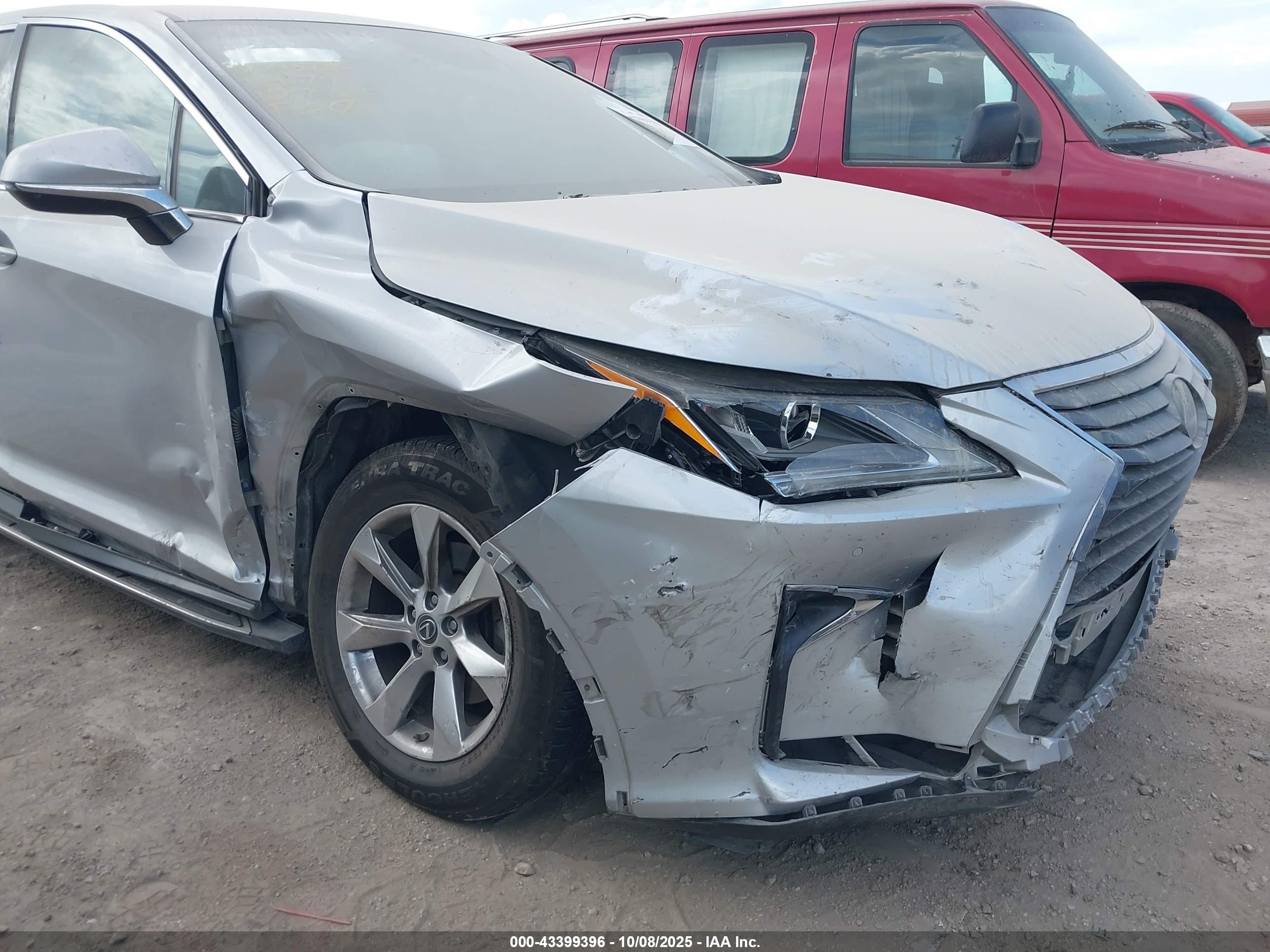 LEXUS RX image 6