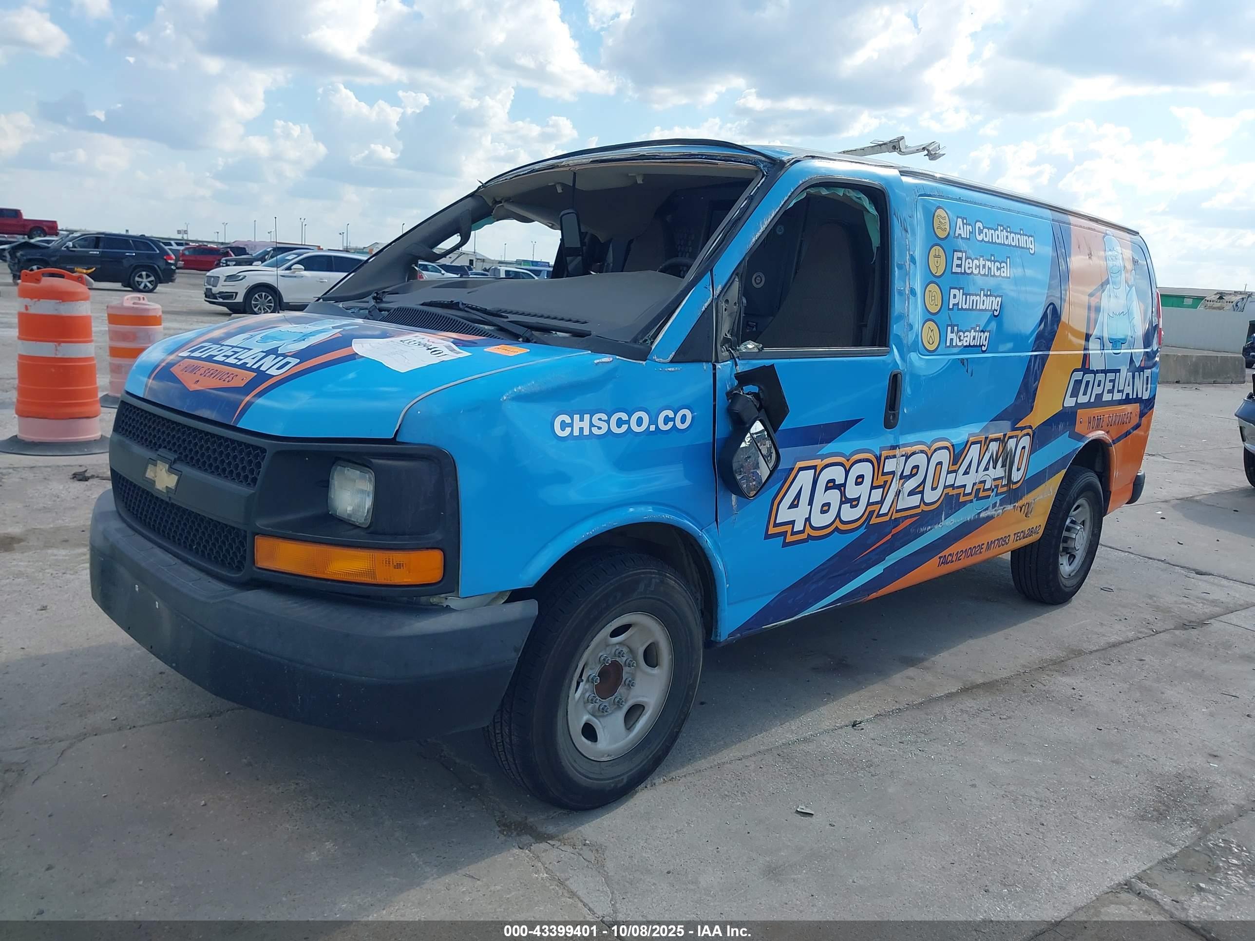 CHEVROLET EXPRESS image 2