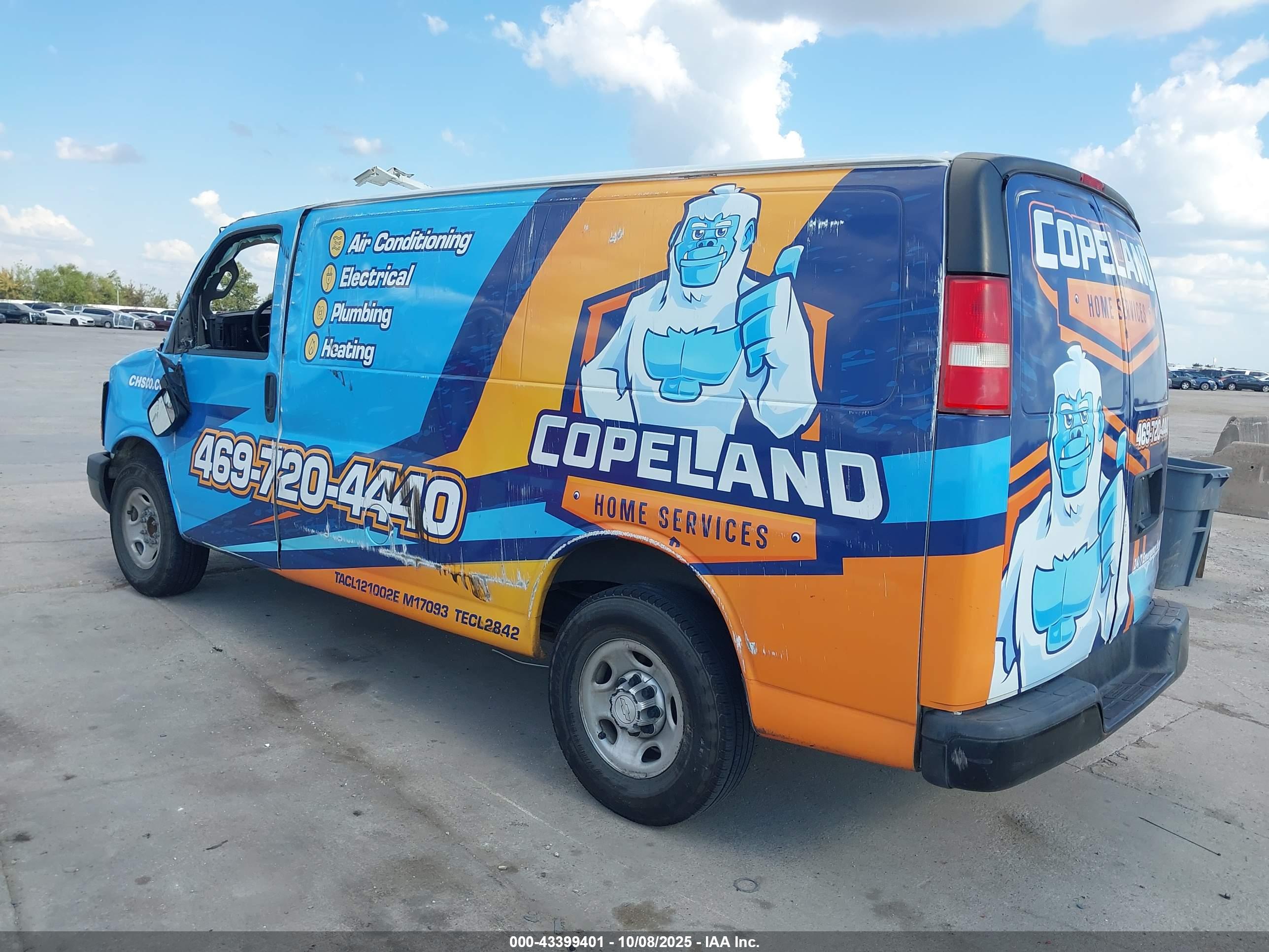CHEVROLET EXPRESS image 3