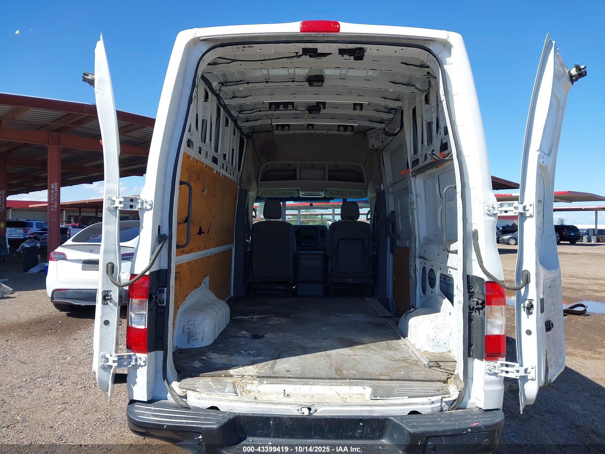 NISSAN NV image 8