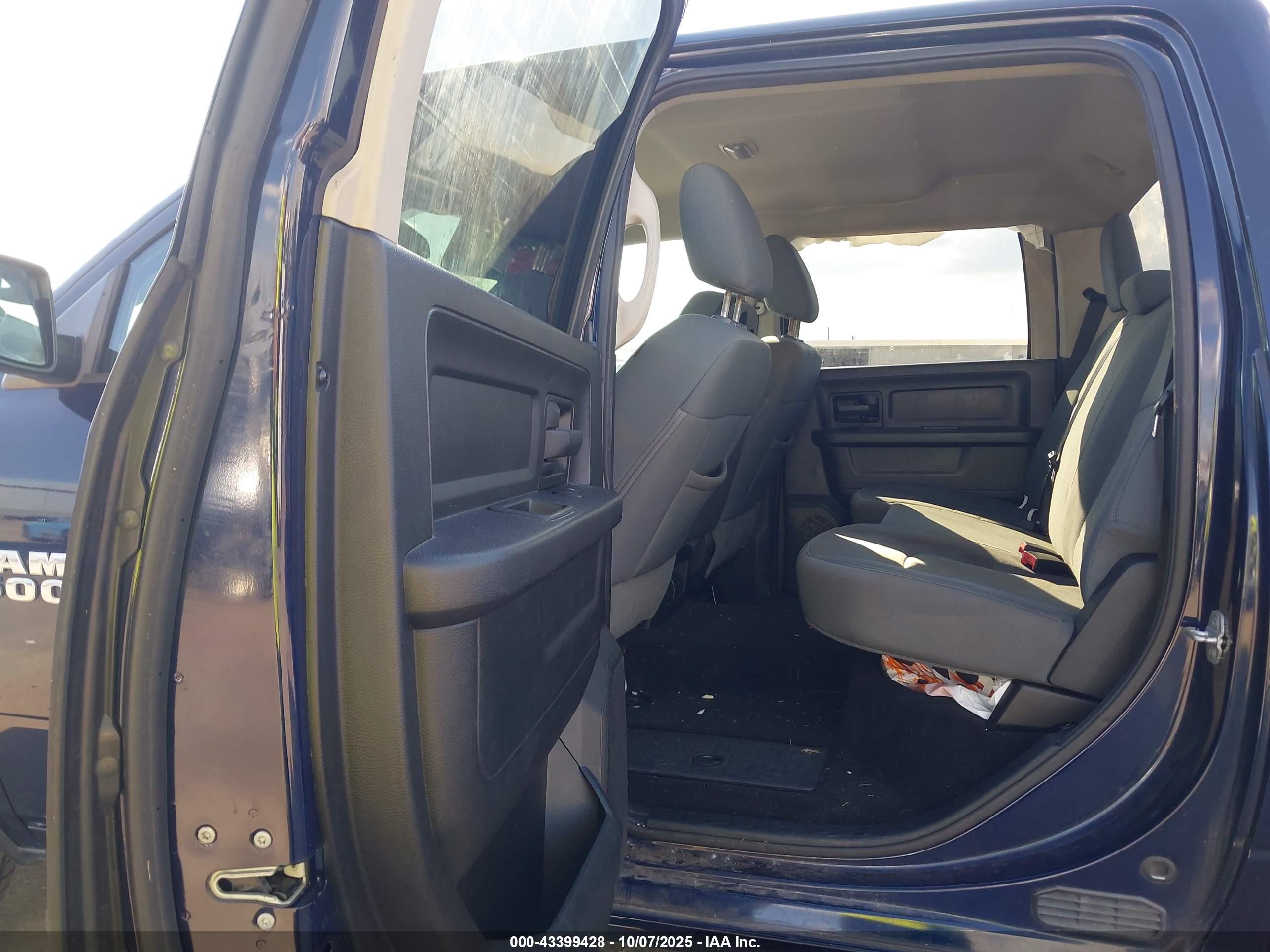 RAM 1500 image 8