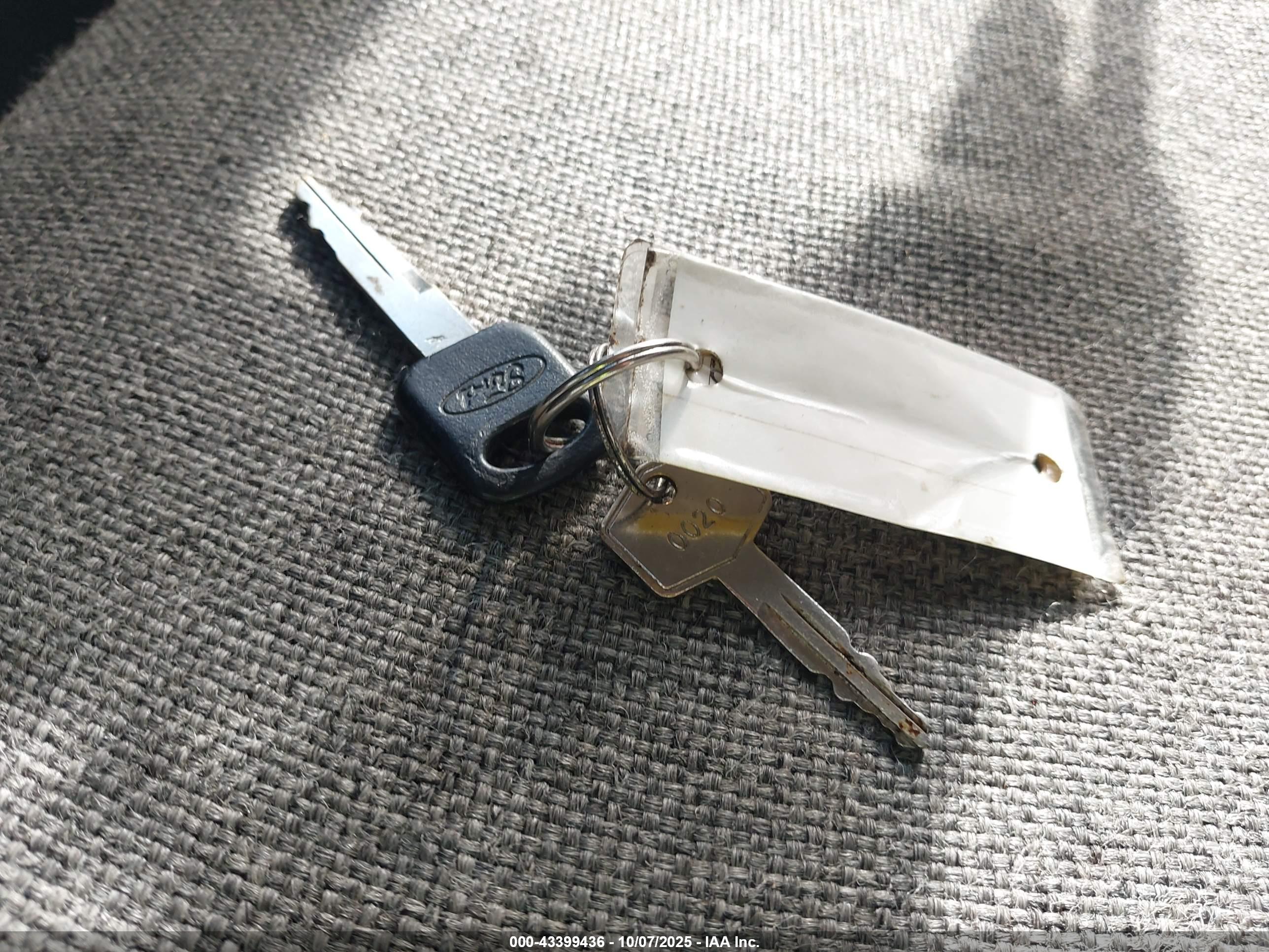 FORD E-450 image 11